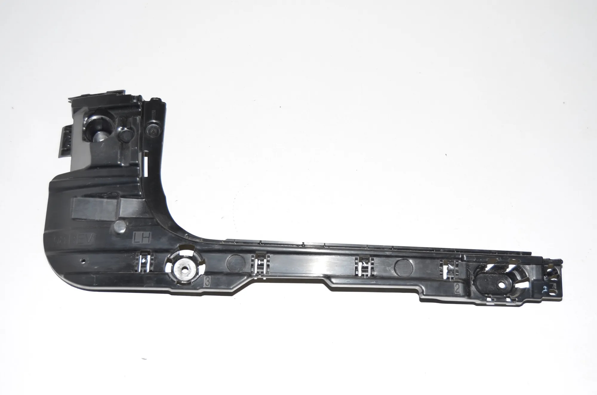 Rear Left Bumper Bracket – OEM 7946801 · BMW iX3 (G08) BMW iX3 (G08) Electric (286 HP) 2021 – 4