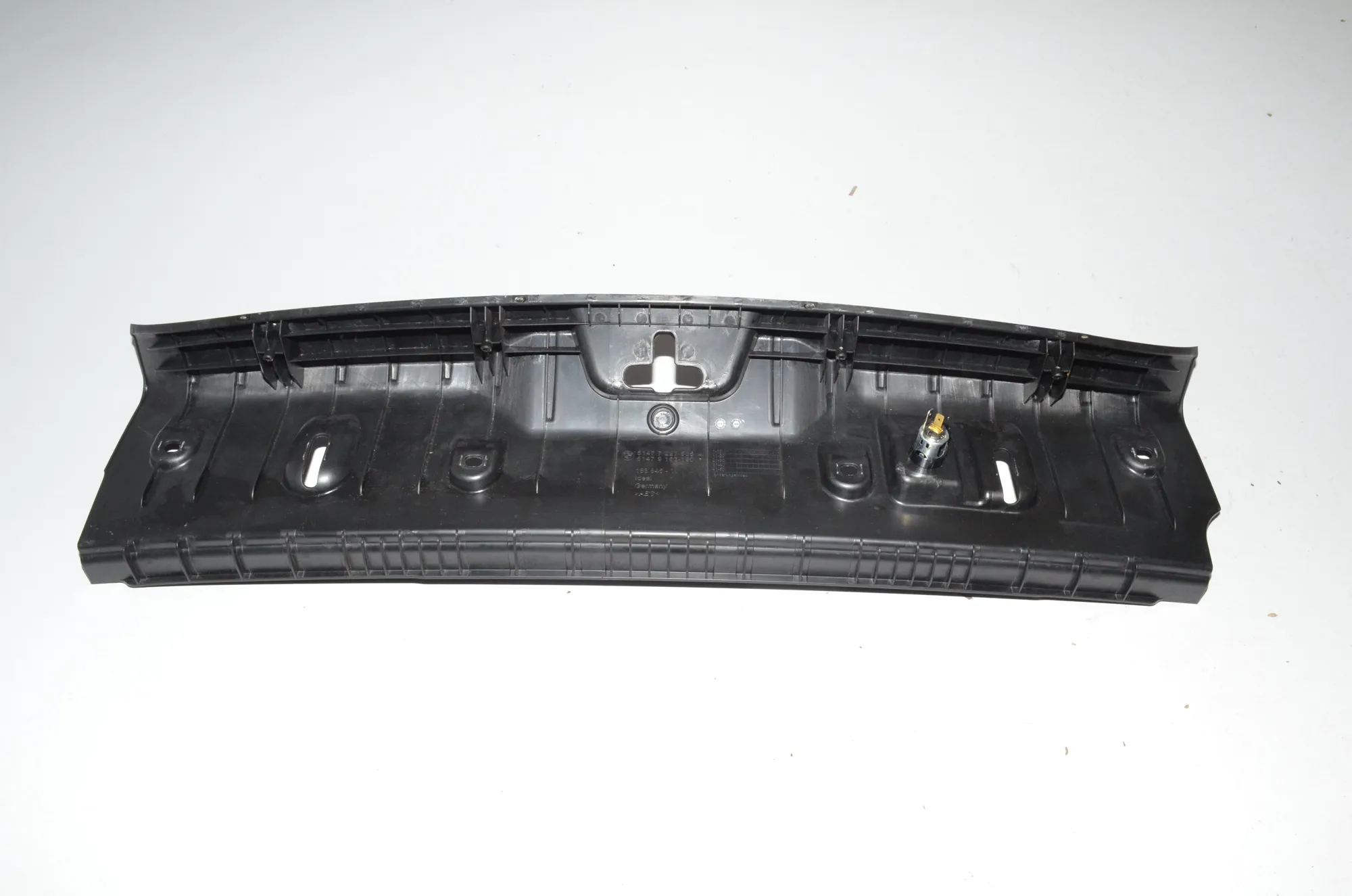 Trunk Boot Lock Trim – OEM 7227535 · BMW 5 (F10) 530 d 2011