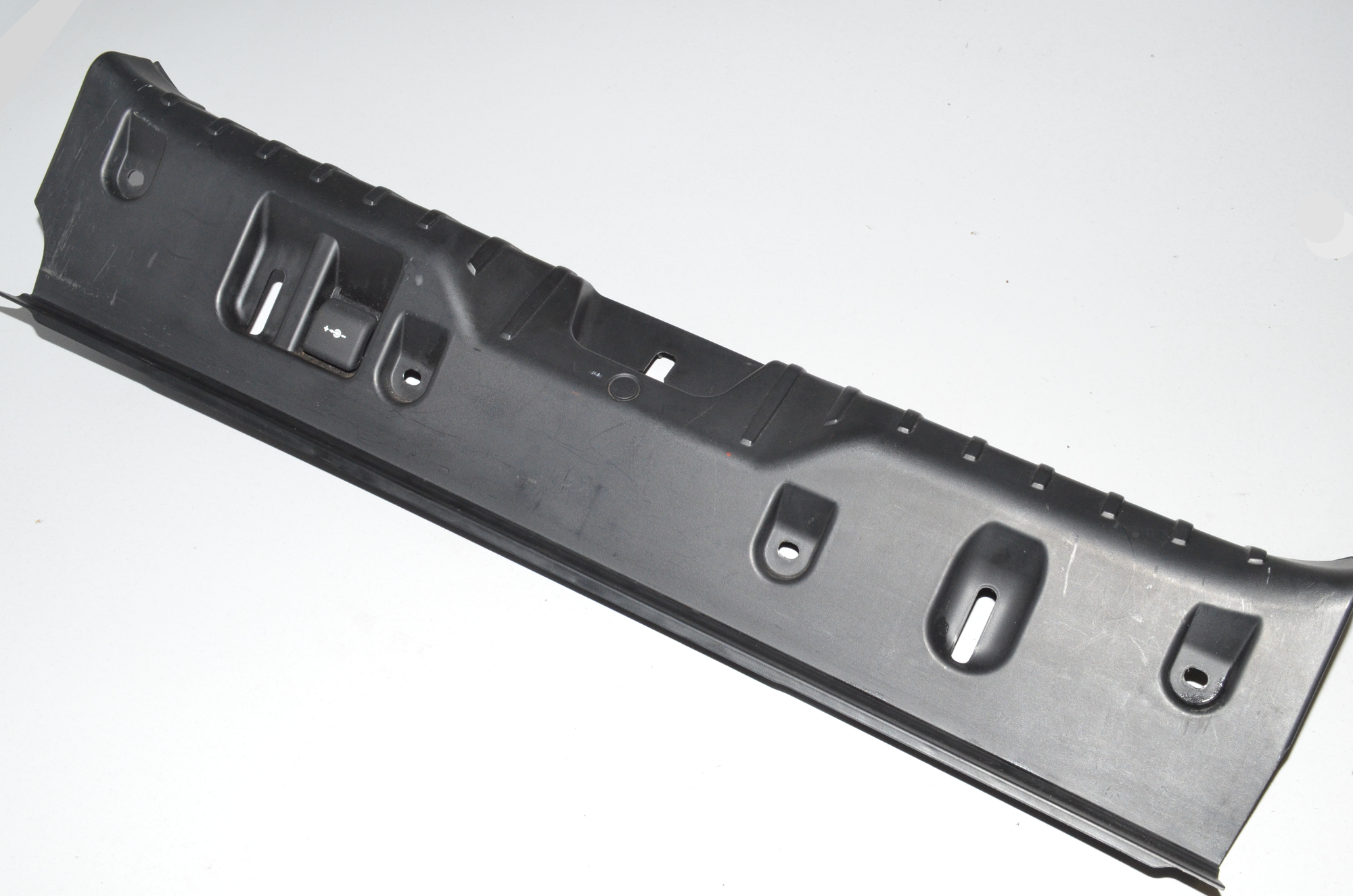 Trunk Boot Lock Trim – OEM 7227535 · BMW 5 (F10) 530 d 2011 – 3