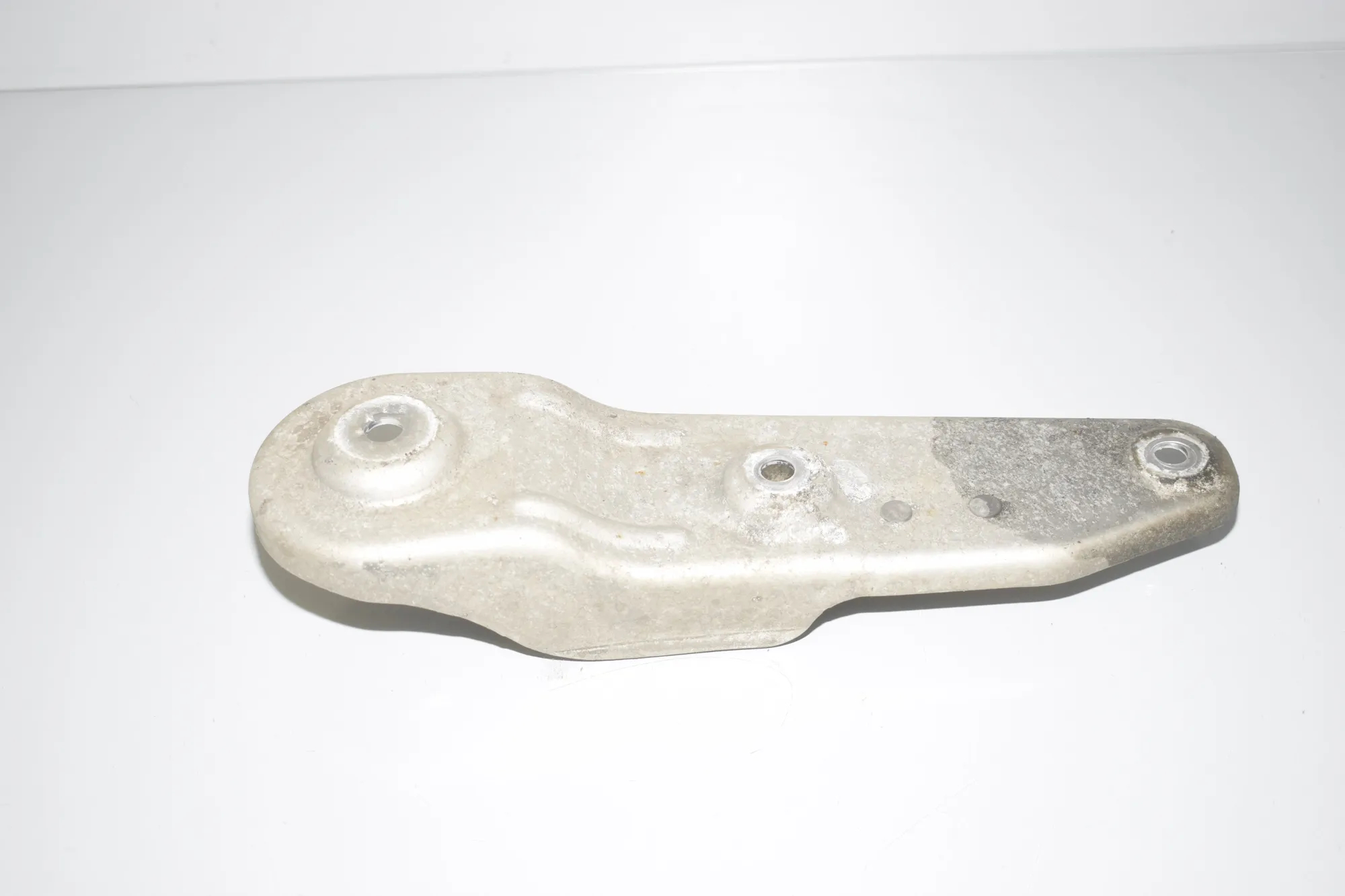 Left Side Subframe Bracket – OEM 33326776149 · BMW 5 (F10) 530 d 2011 – 2