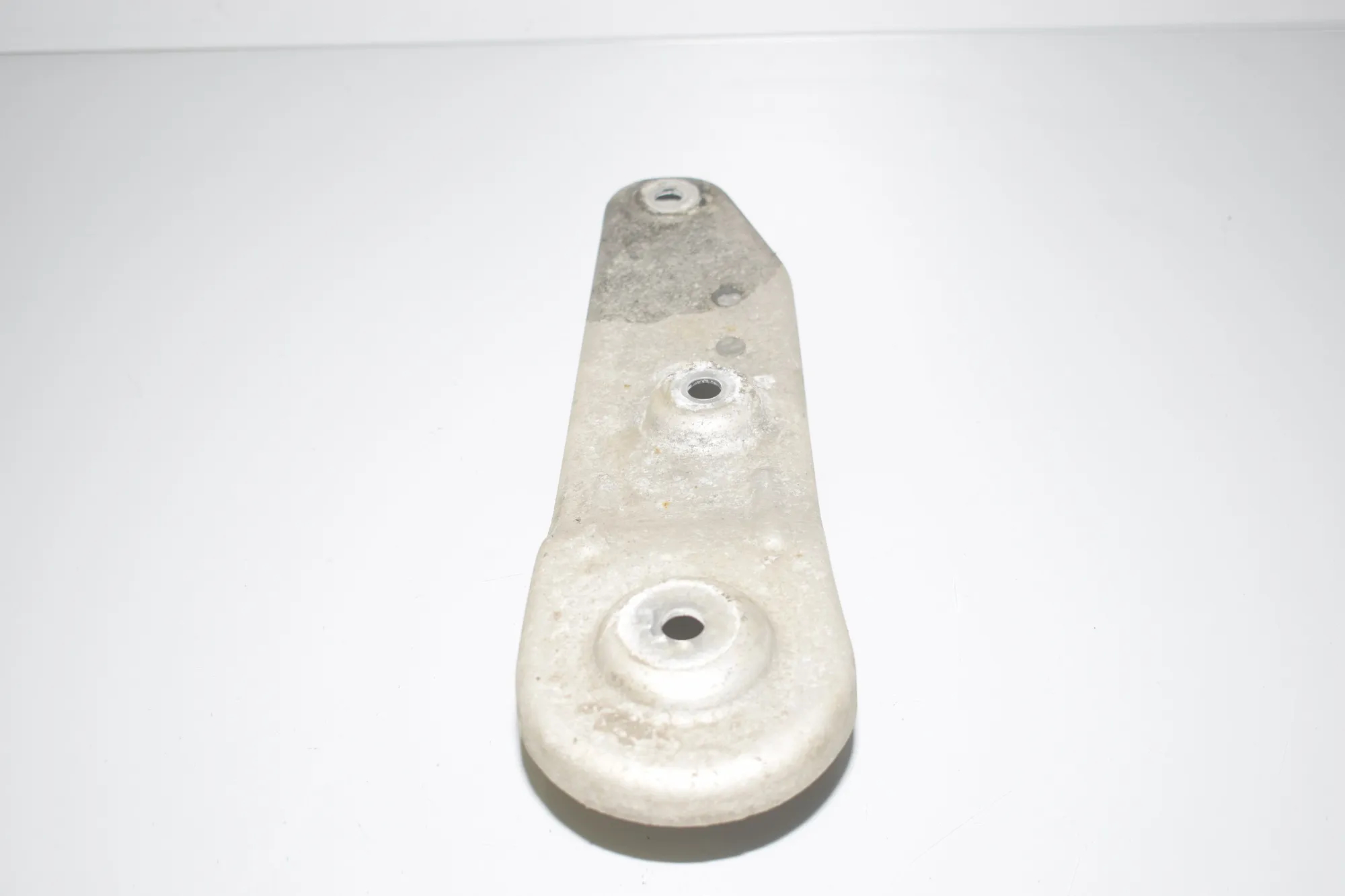 Left Side Subframe Bracket – OEM 33326776149 · BMW 5 (F10) 530 d 2011