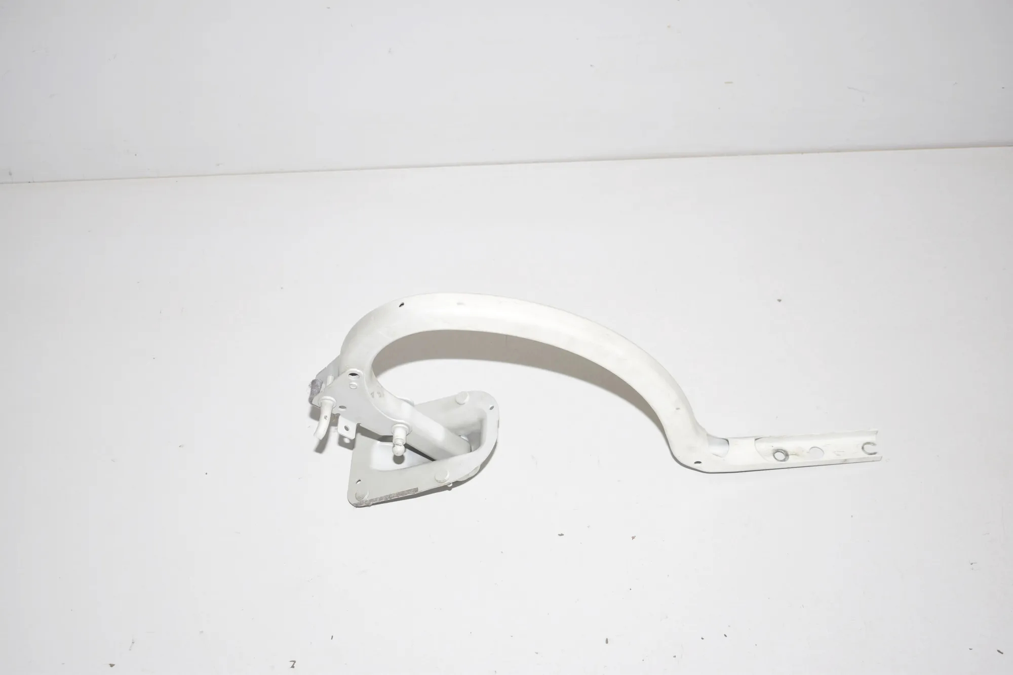 Right Side Bootlid Hinge – OEM 7204238 · BMW 5 (F10) 530 d 2011