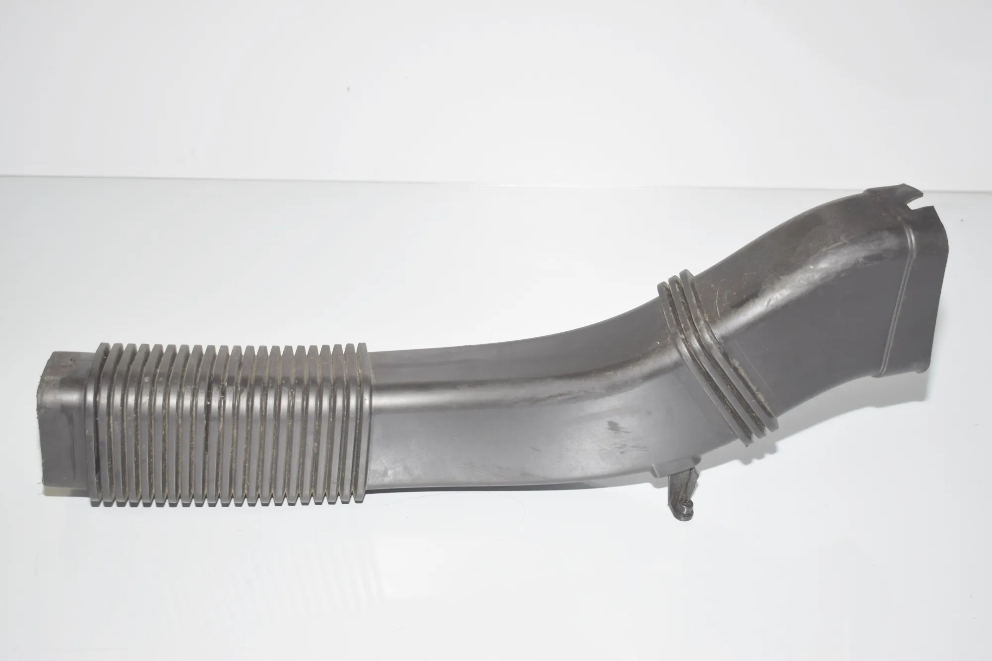 Air Intake Tube – OEM 7811597 · BMW 5 (F10) 530 d 2011 – 3