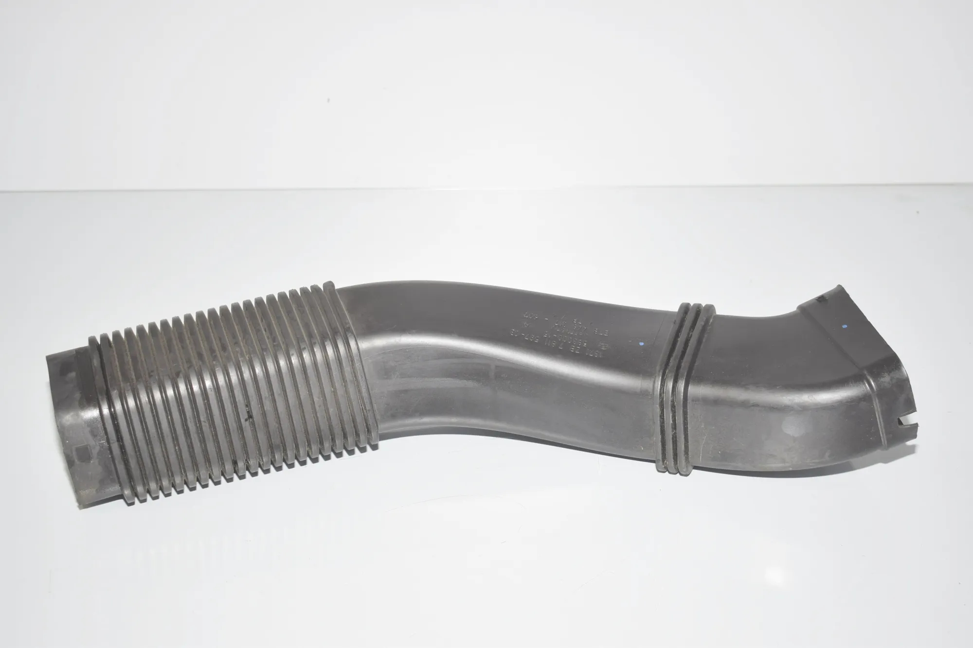 Air Intake Tube – OEM 7811597 · BMW 5 (F10) 530 d 2011