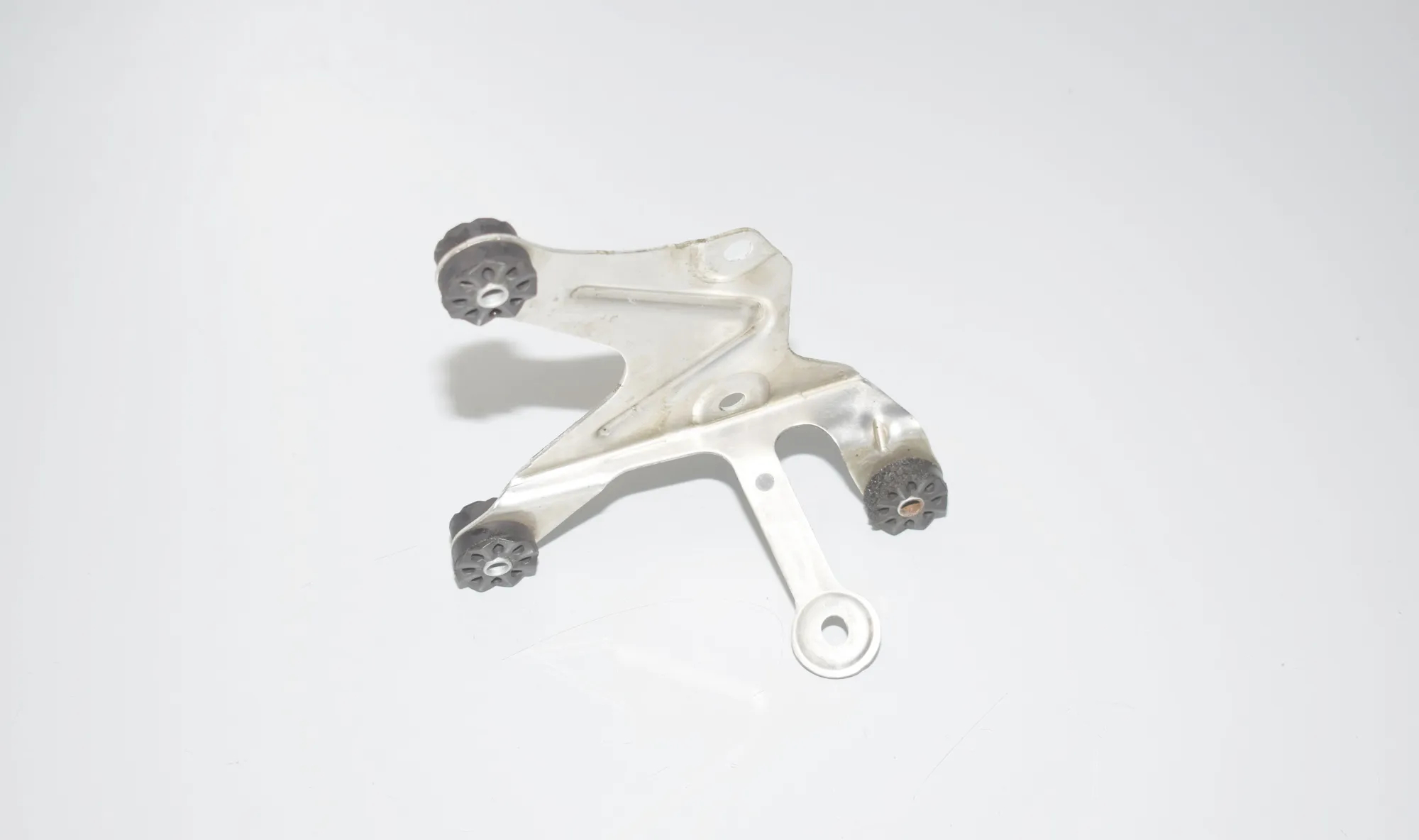 ABS Pump Holder – OEM 6775355 · BMW 5 (F10) 530 d 2011 – 3