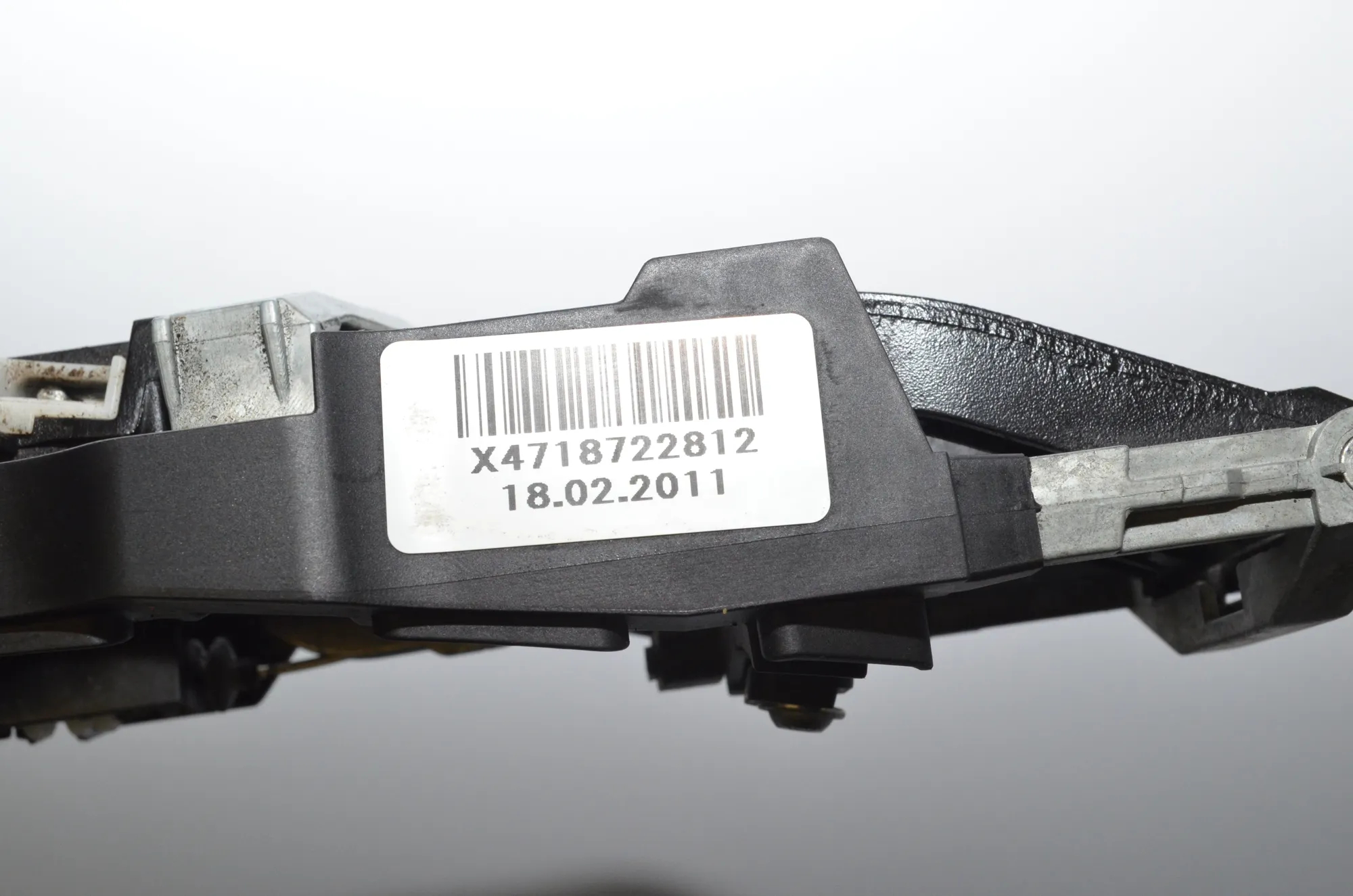 Front Right Door Interior Handle Frame – OEM 7187228 · BMW 5 (F10) 530 d 2011 – 4