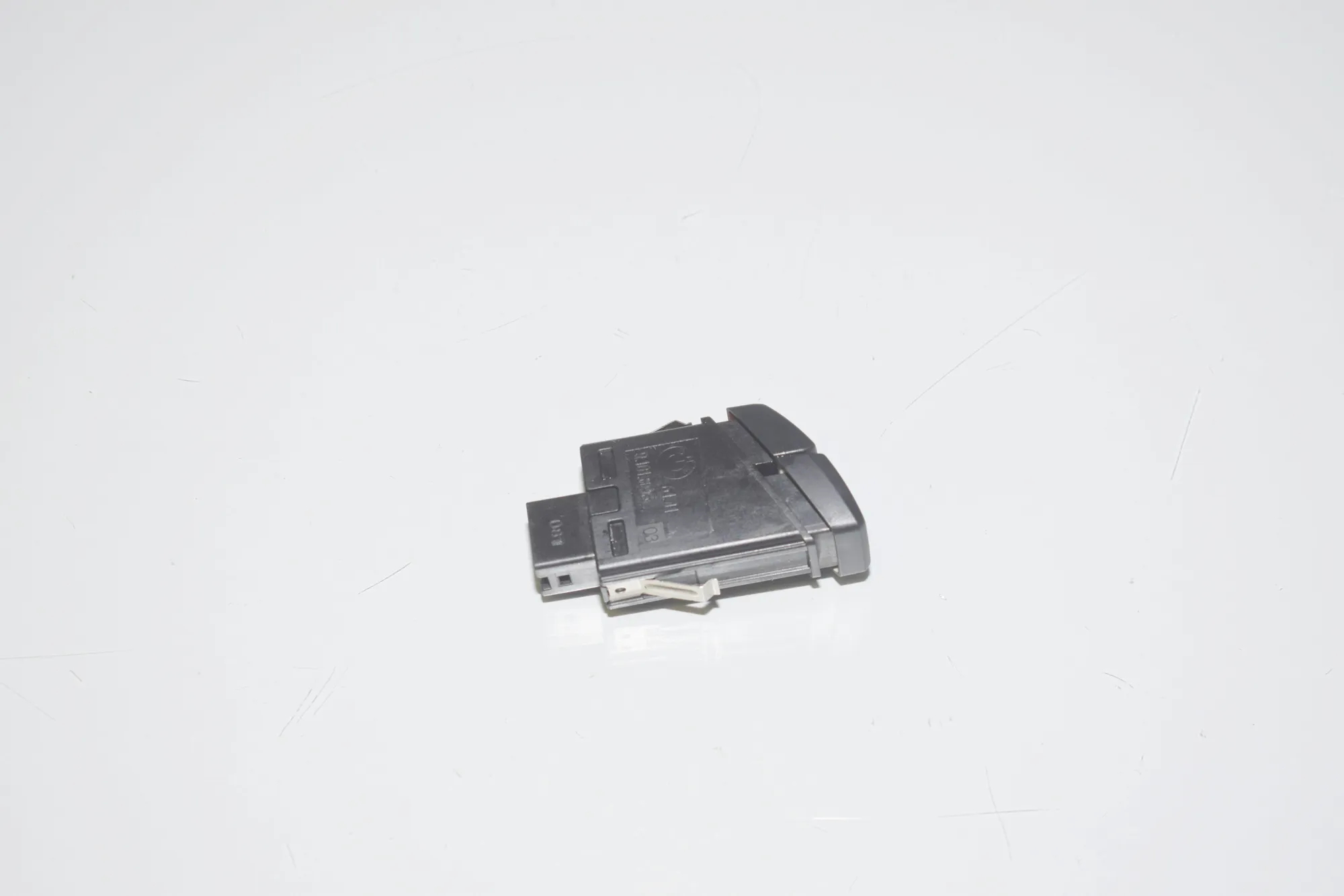 Hazard Button – OEM 61319161896 · BMW 5 (F10) 530 d 2011 – 3