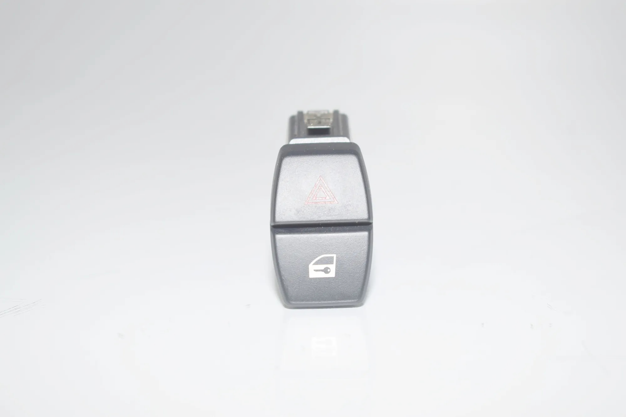 Hazard Button – OEM 61319161896 · BMW 5 (F10) 530 d 2011