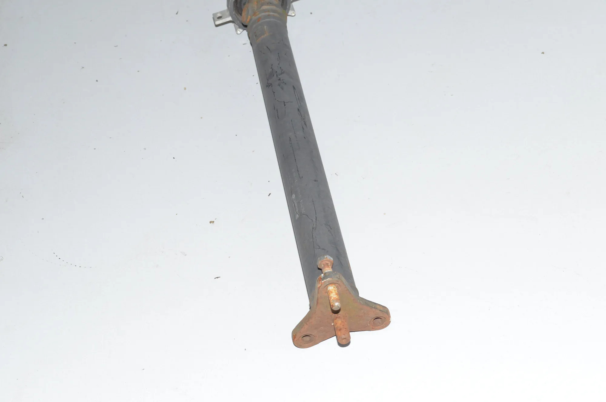 Propshaft Cardan – OEM 26107629416 · BMW 5 (F10) BMW 5 (F10) 528 i xDrive 2011 – 3
