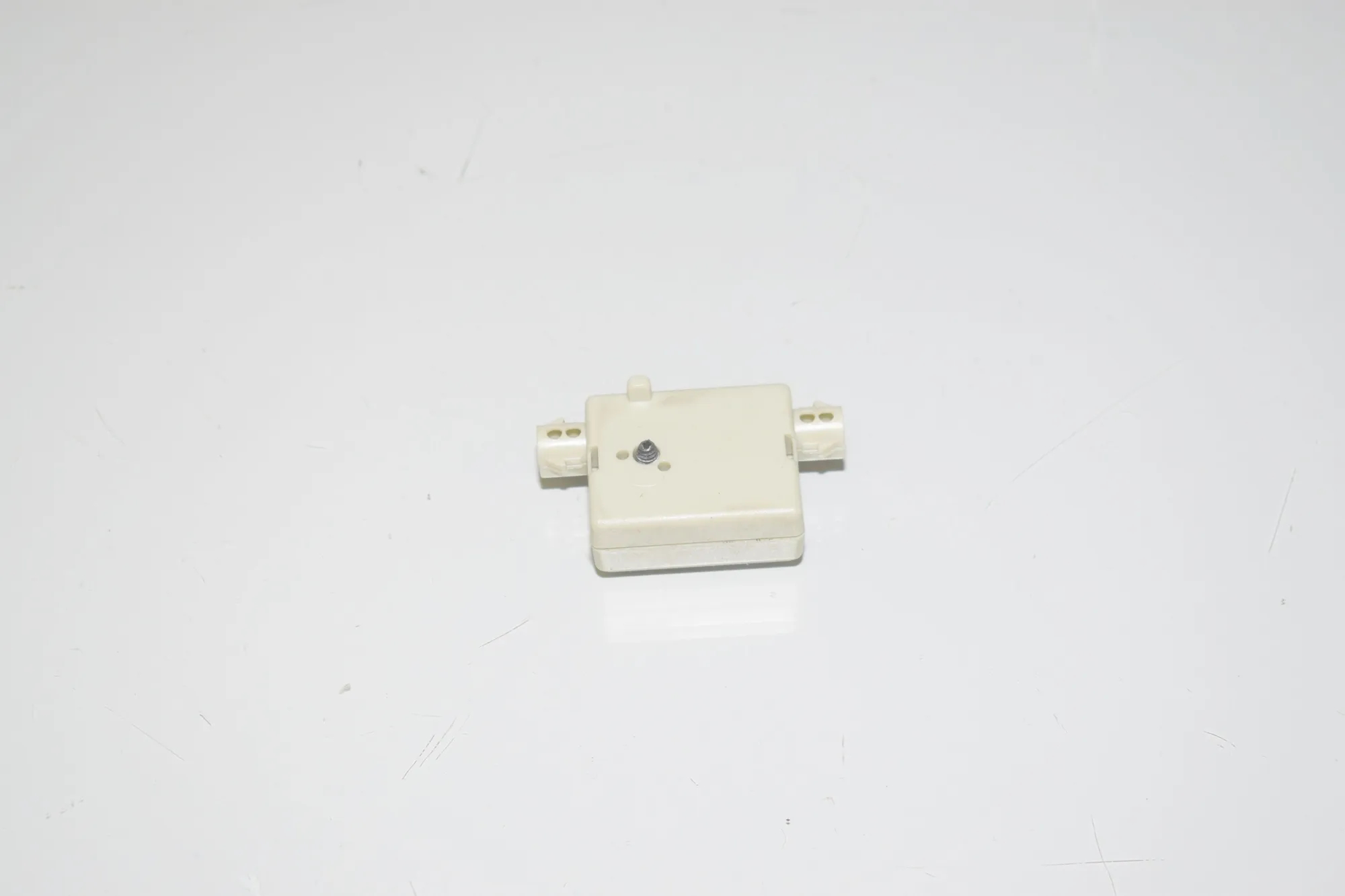 Antenna – OEM 2622341 · BMW 5 (F10) 530 d 2011 – 2
