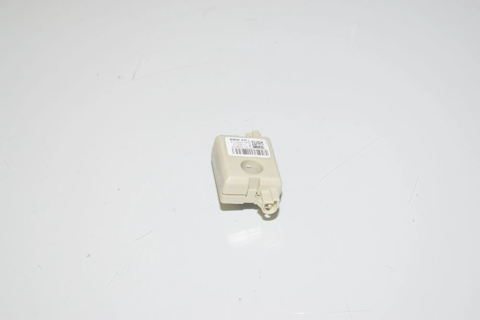 Antenna – OEM 2622341 · BMW 5 (F10) 530 d 2011 – 3