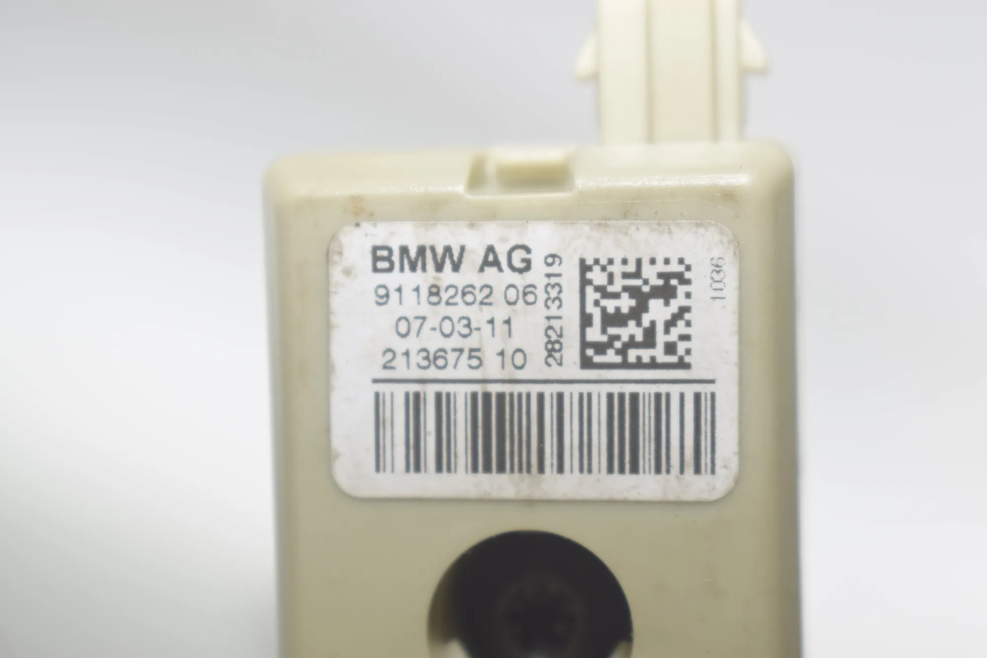 Antenna – OEM 9118262 · BMW 5 (F10) 530 d 2011 – 6