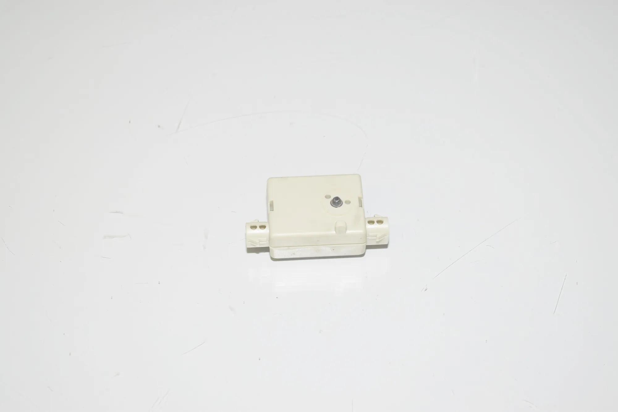 Antenna – OEM 9118262 · BMW 5 (F10) 530 d 2011 – 3