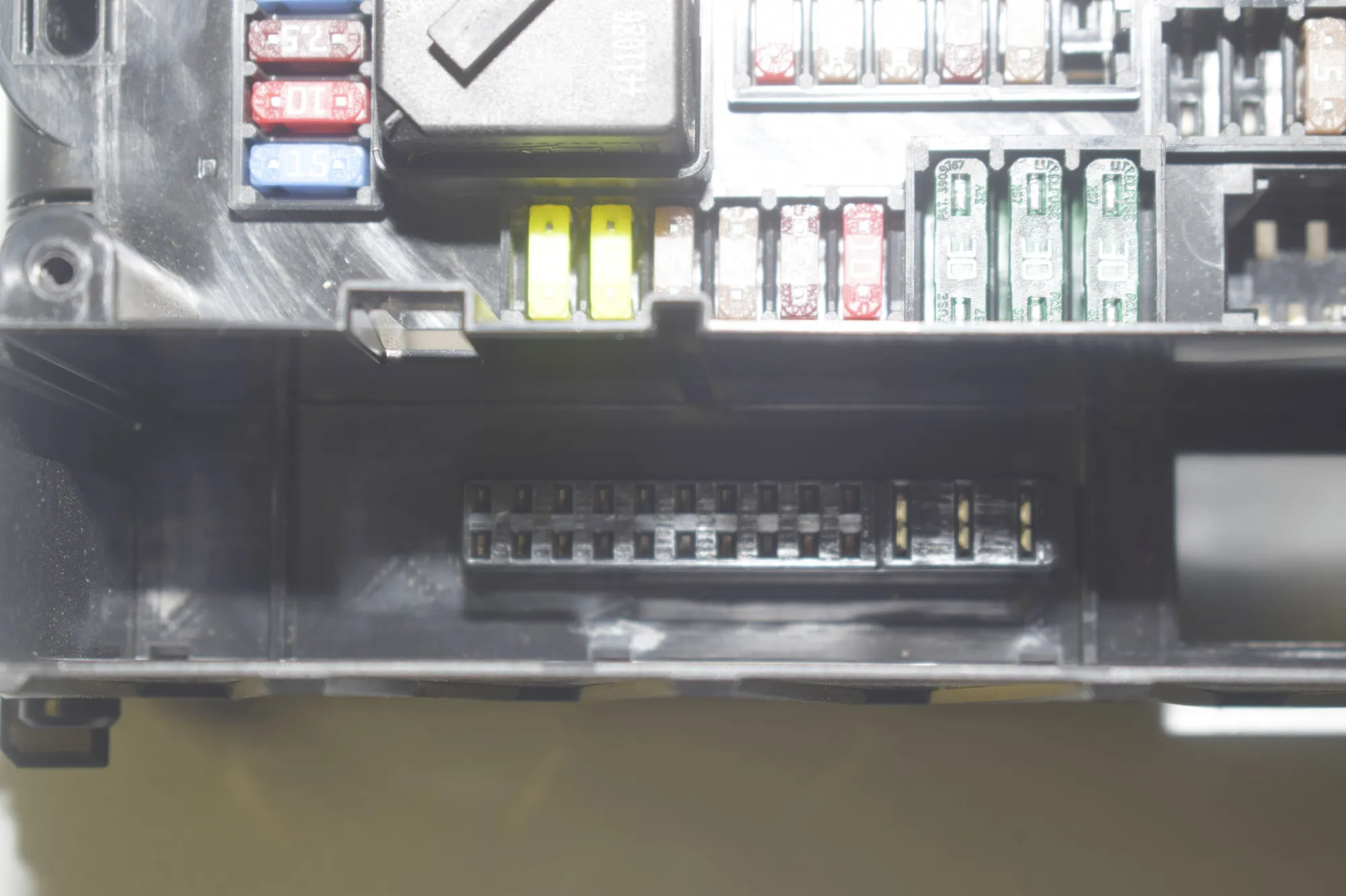 Fuse Box – OEM 61149234421 · BMW 5 (F10) 530 d 2011 – 5