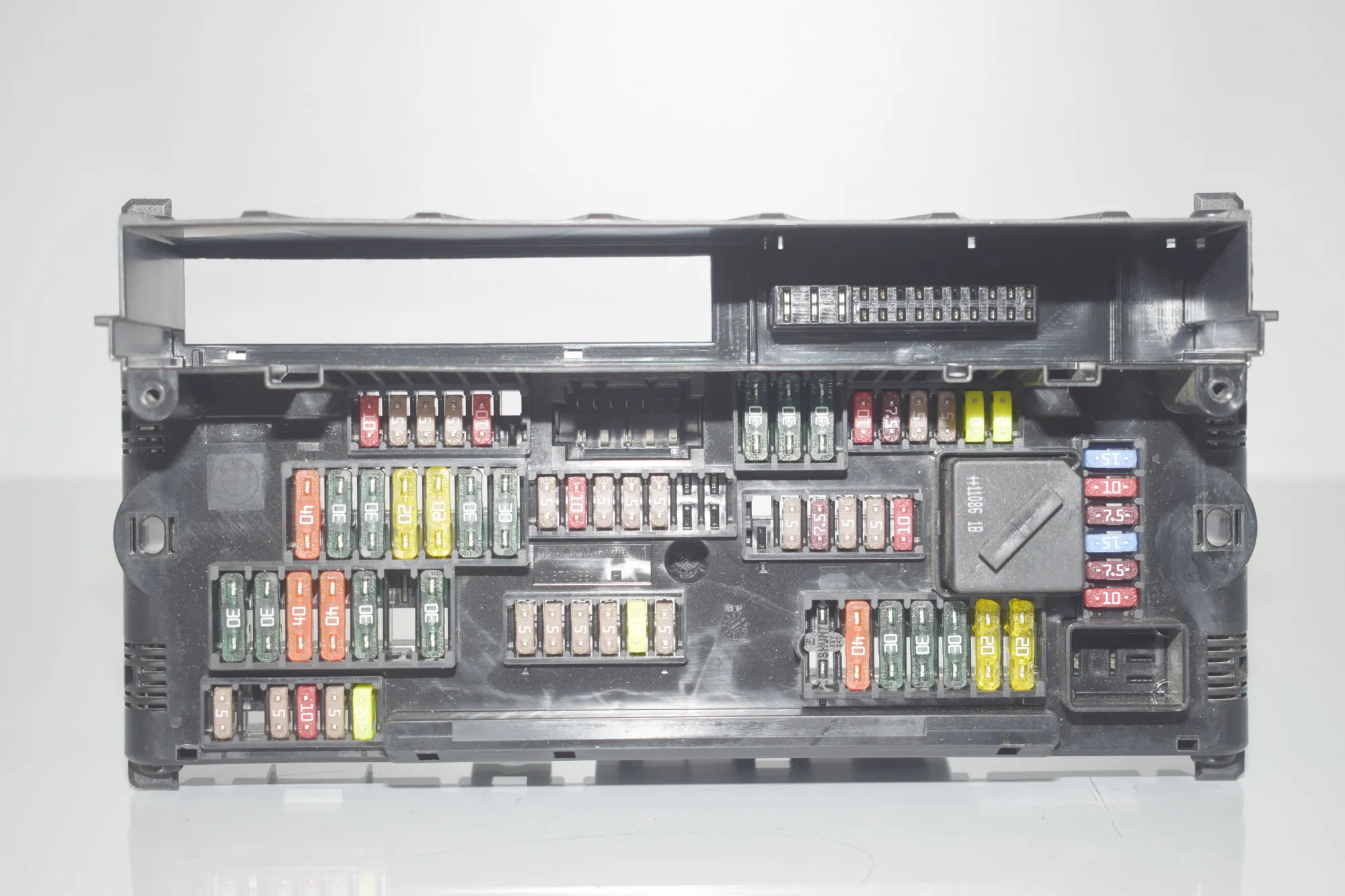 Fuse Box – OEM 61149234421 · BMW 5 (F10) 530 d 2011