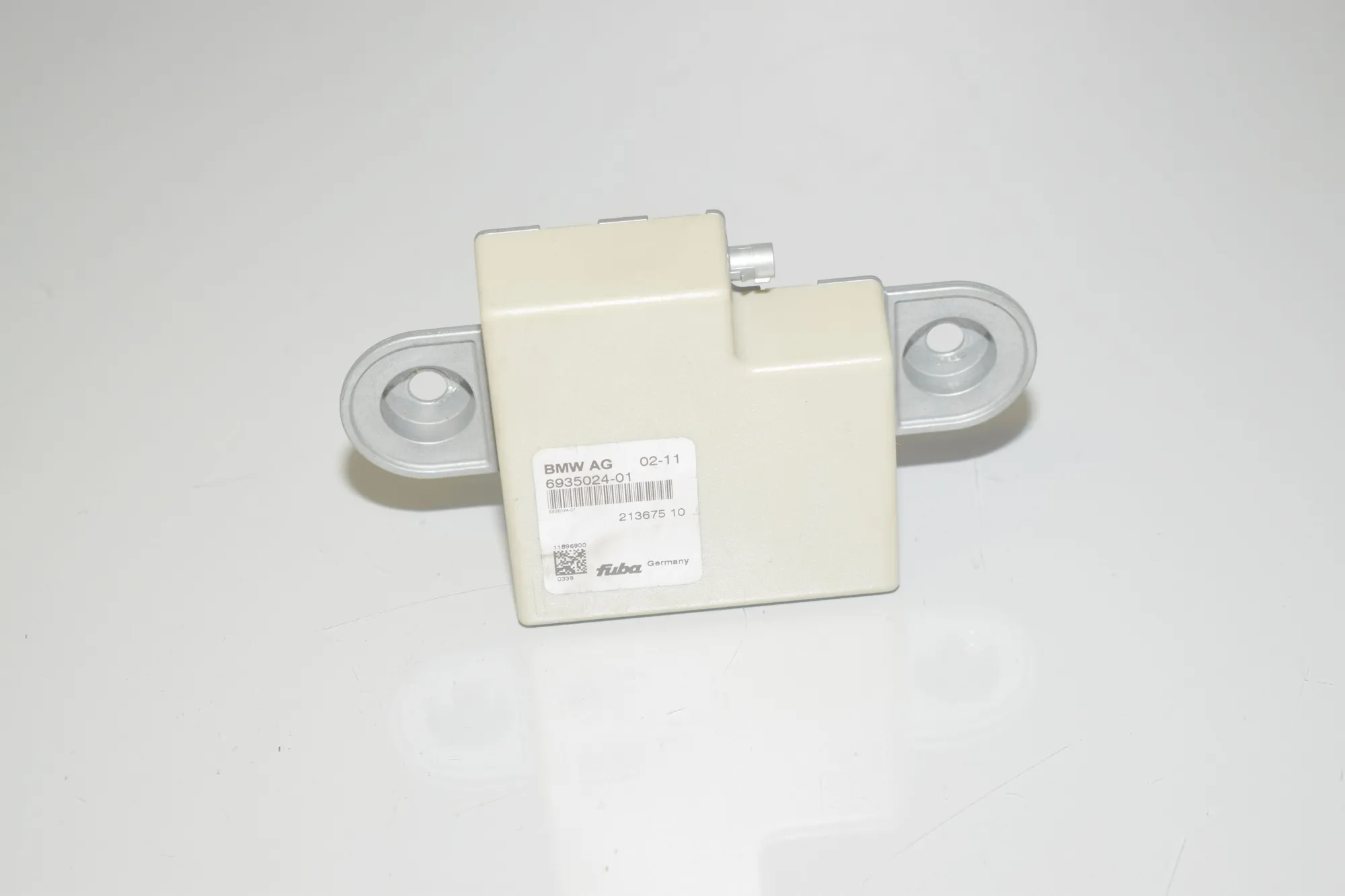 Antenna – OEM 65206935024 · BMW 5 (F10) 530 d 2011 – 4