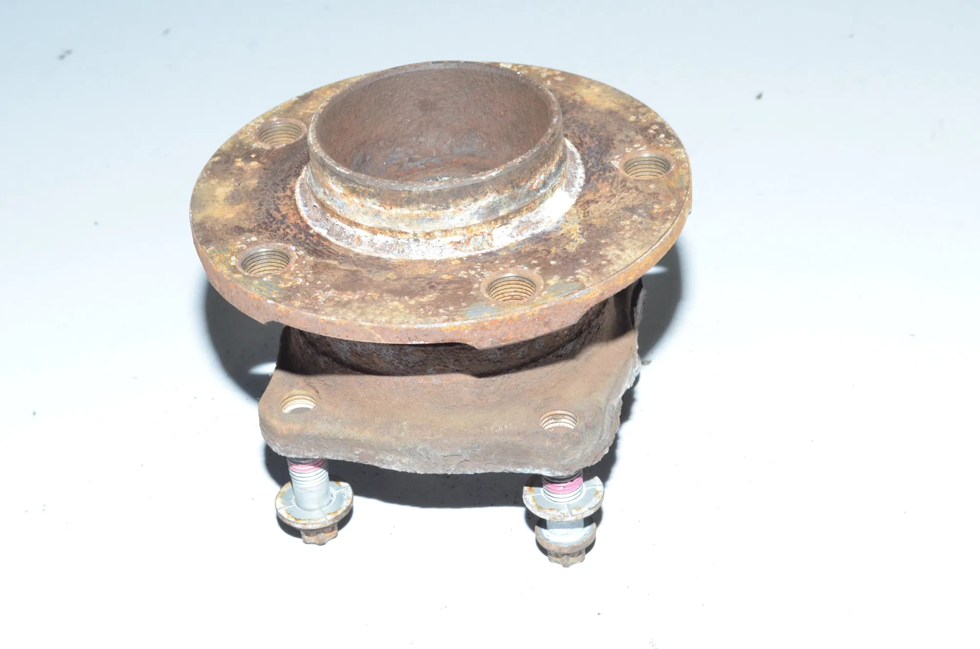 Rear Left Wheel Bearing – OEM 6777844 · BMW 5 Gran Turismo (F07) 530 d 2009 – 4