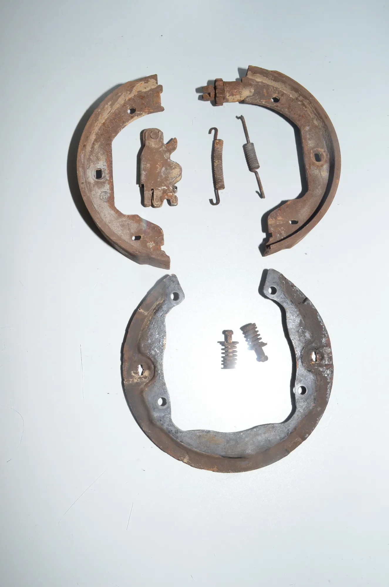 Handbrake Pads – OEM 2449263 · BMW 5 Gran Turismo (F07) 530 d 2009 – 3