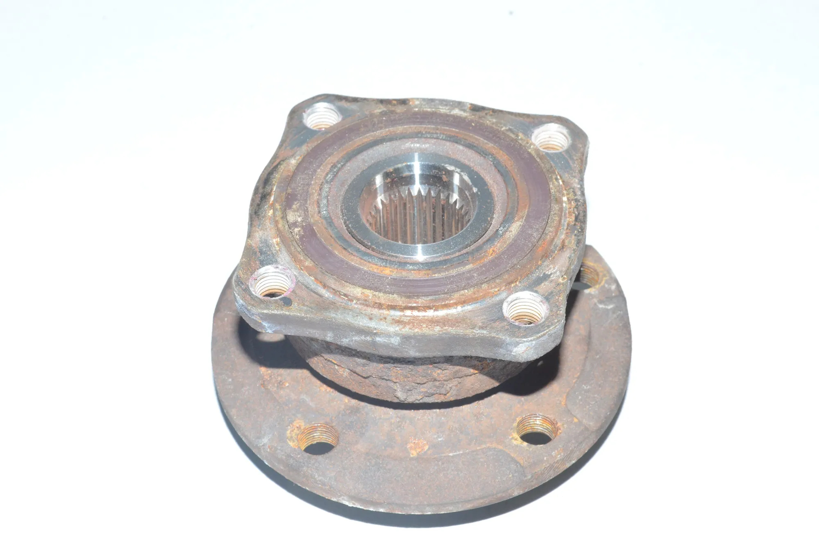 Rear Left Wheel Bearing – OEM 6777844 · BMW 5 Touring (F11) 530 d xDrive 2011 – 3