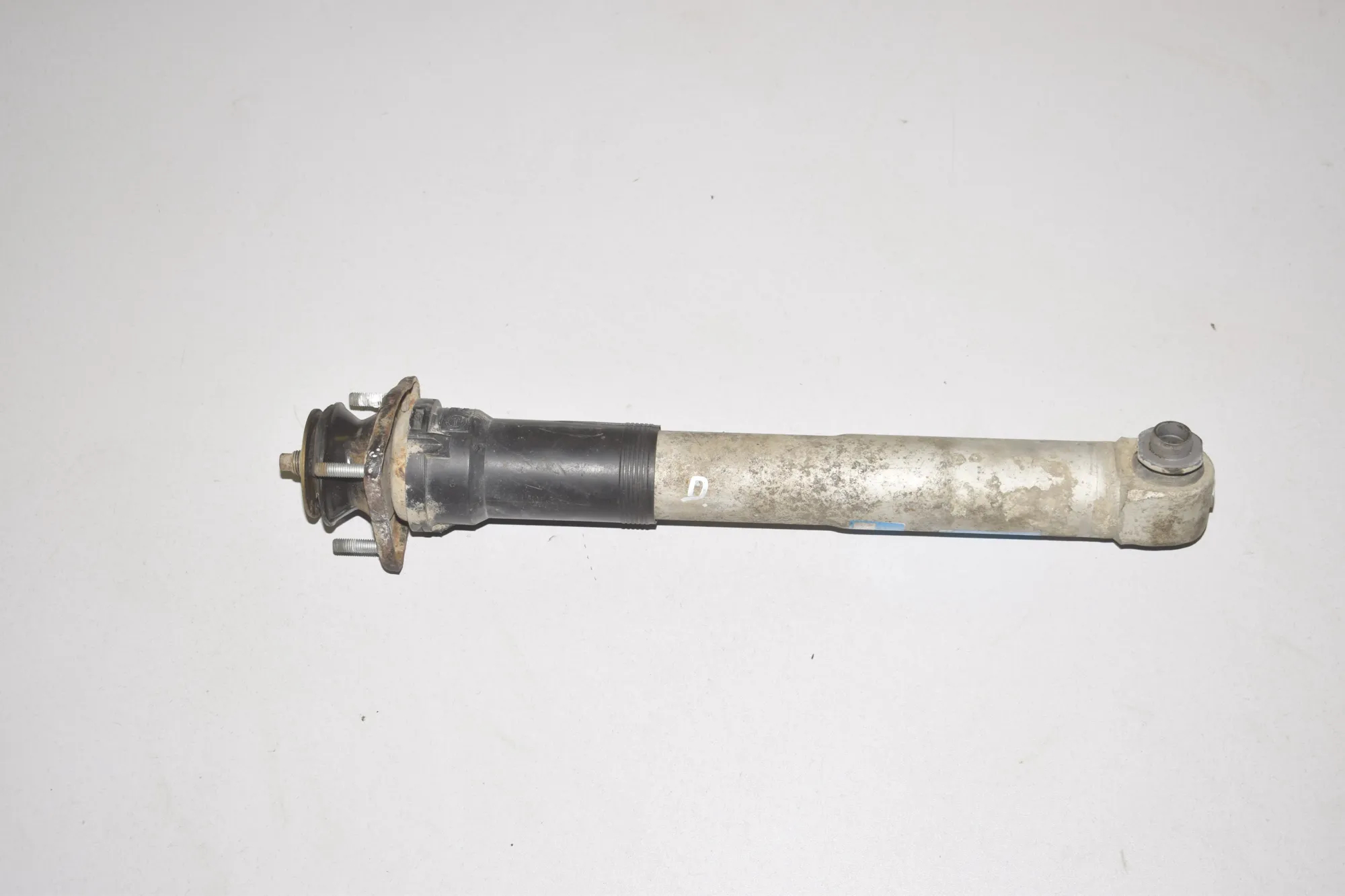Rear Right Shock Absorber – OEM 814904557251 · BMW 5 Touring (E39) 530 d 2002 – 3