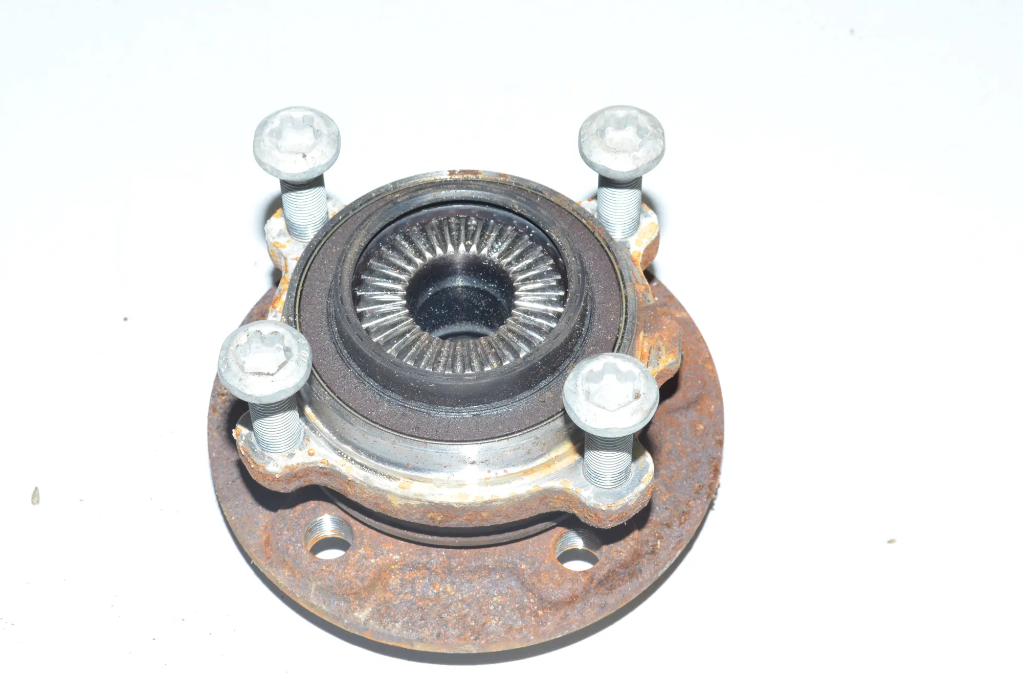 Rear Right Wheel Bearing – OEM 6874443 · BMW i3 (I01) s Electric 2021 – 3