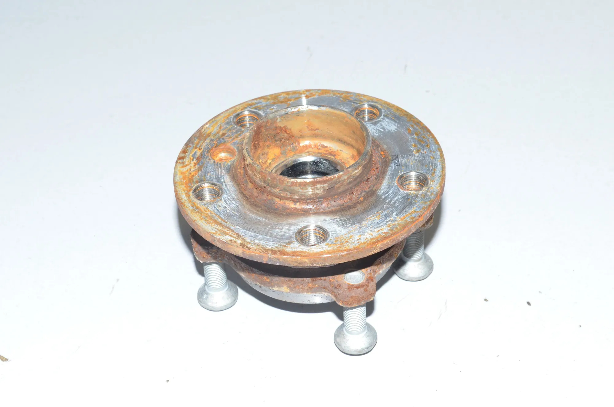 Rear Right Wheel Bearing – OEM 6874443 · BMW i3 (I01) s Electric 2021 – 2