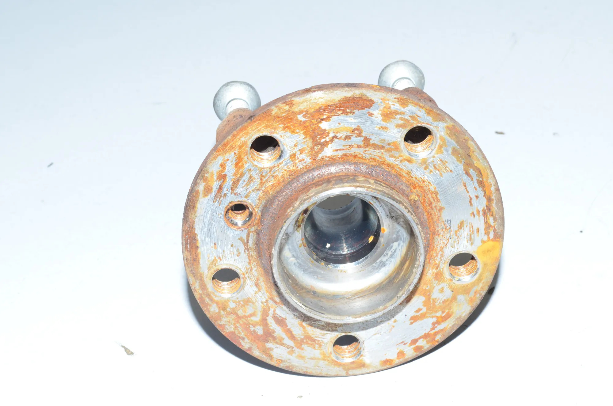 Rear Left Wheel Bearing – OEM 6852157 · BMW i3 (I01) s Electric 2021 – 3