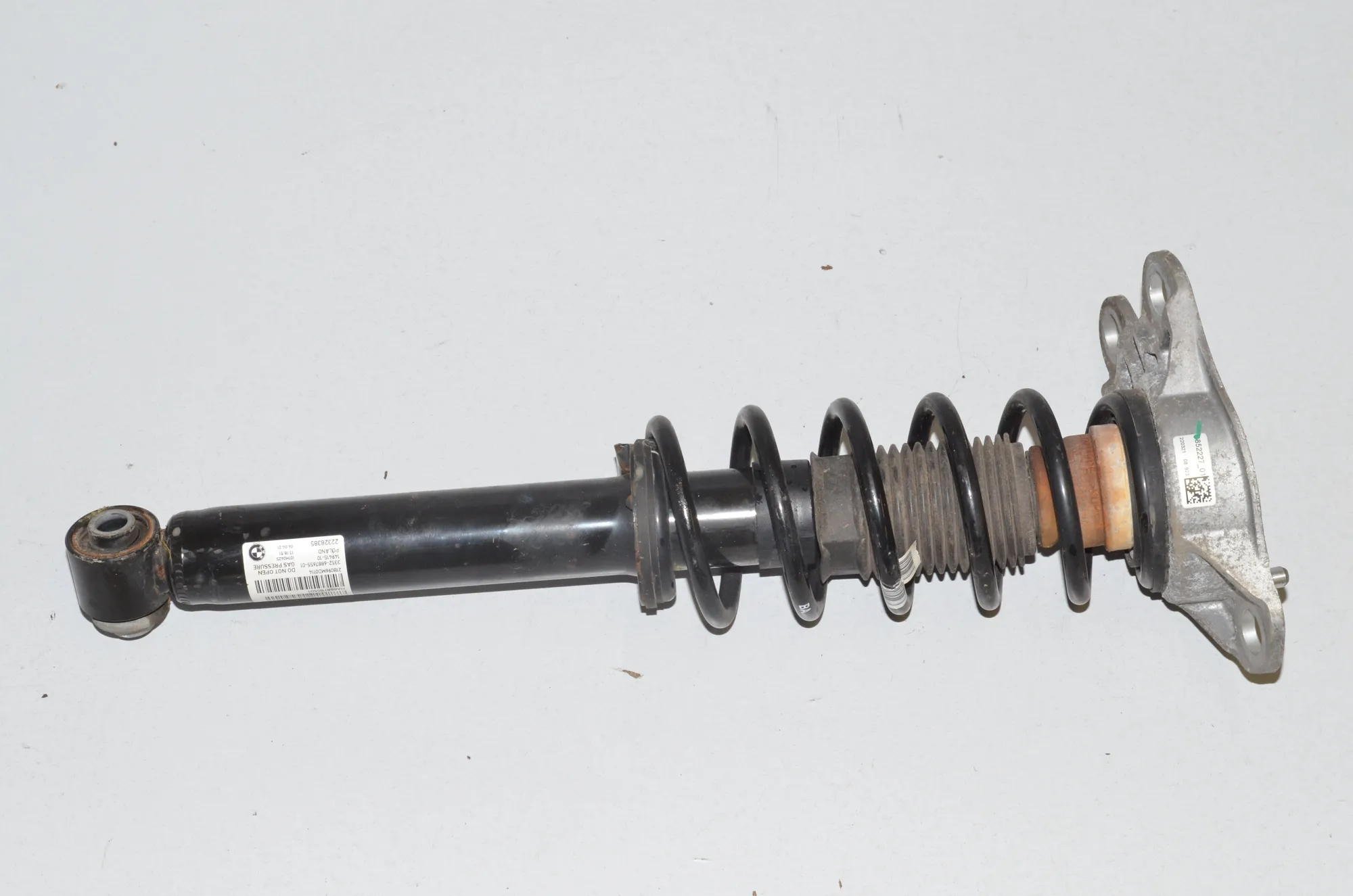Rear Right Shock Absorber – OEM 33526887655 · BMW i3 (I01) s Electric 2021