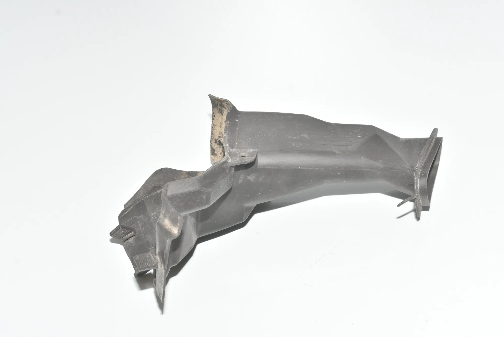 Air Intake Duct Part – OEM 6925977 · BMW 3 Cabrio (E93) 320 d 2009 – 2