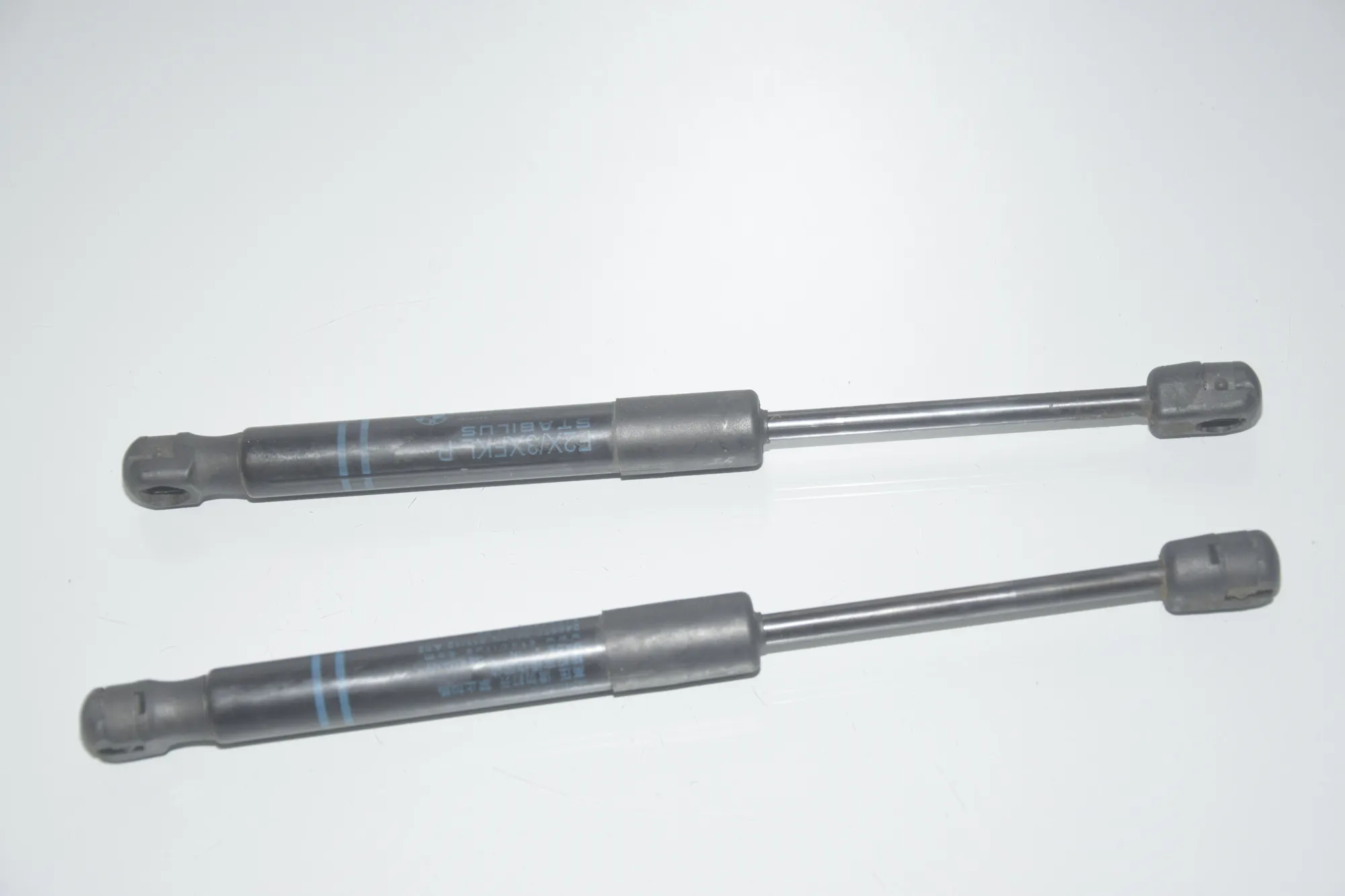 Front Left Bonnet Strut – OEM 7239233 · BMW 4 Gran Coupe (F36) BMW 4 Gran Coupe (F36) 420 d 2015 – 2