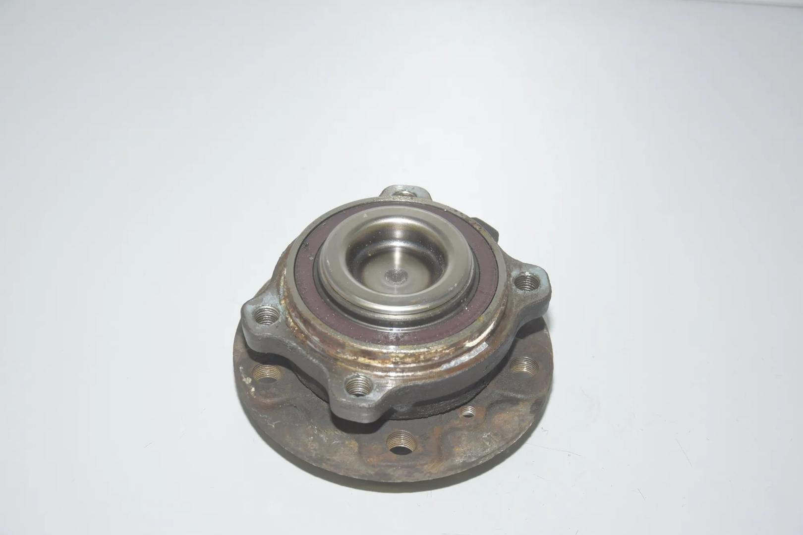Front Left Wheel Bearing – OEM 6872888 · BMW 5 (F10) 530 d 2011 – 4