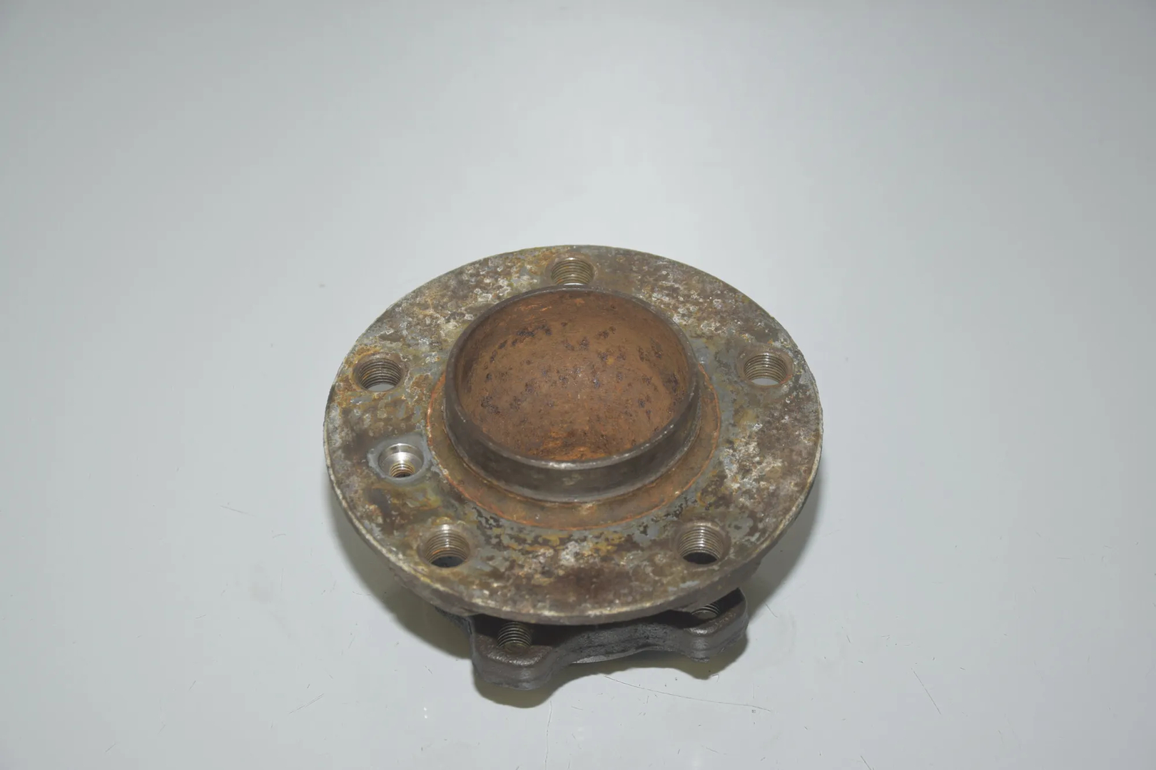 Front Left Wheel Bearing – OEM 6872888 · BMW 5 (F10) 530 d 2011