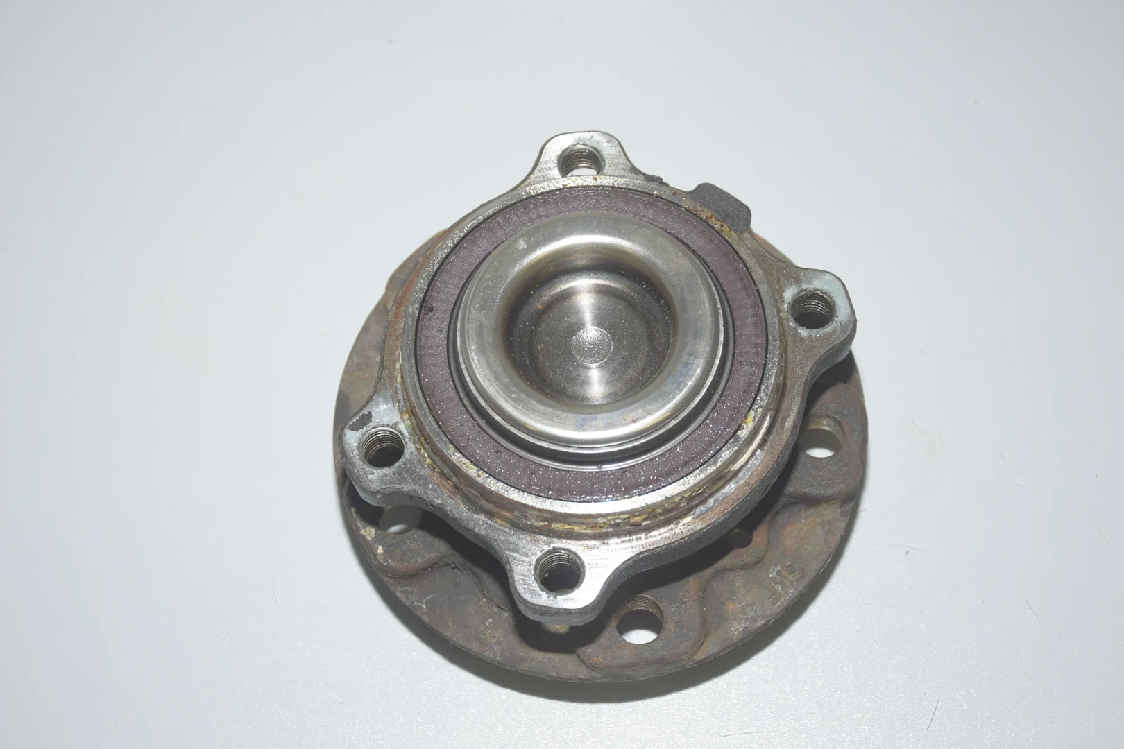 Front Left Wheel Bearing – OEM 6872888 · BMW 5 (F10) 530 d 2011 – 3