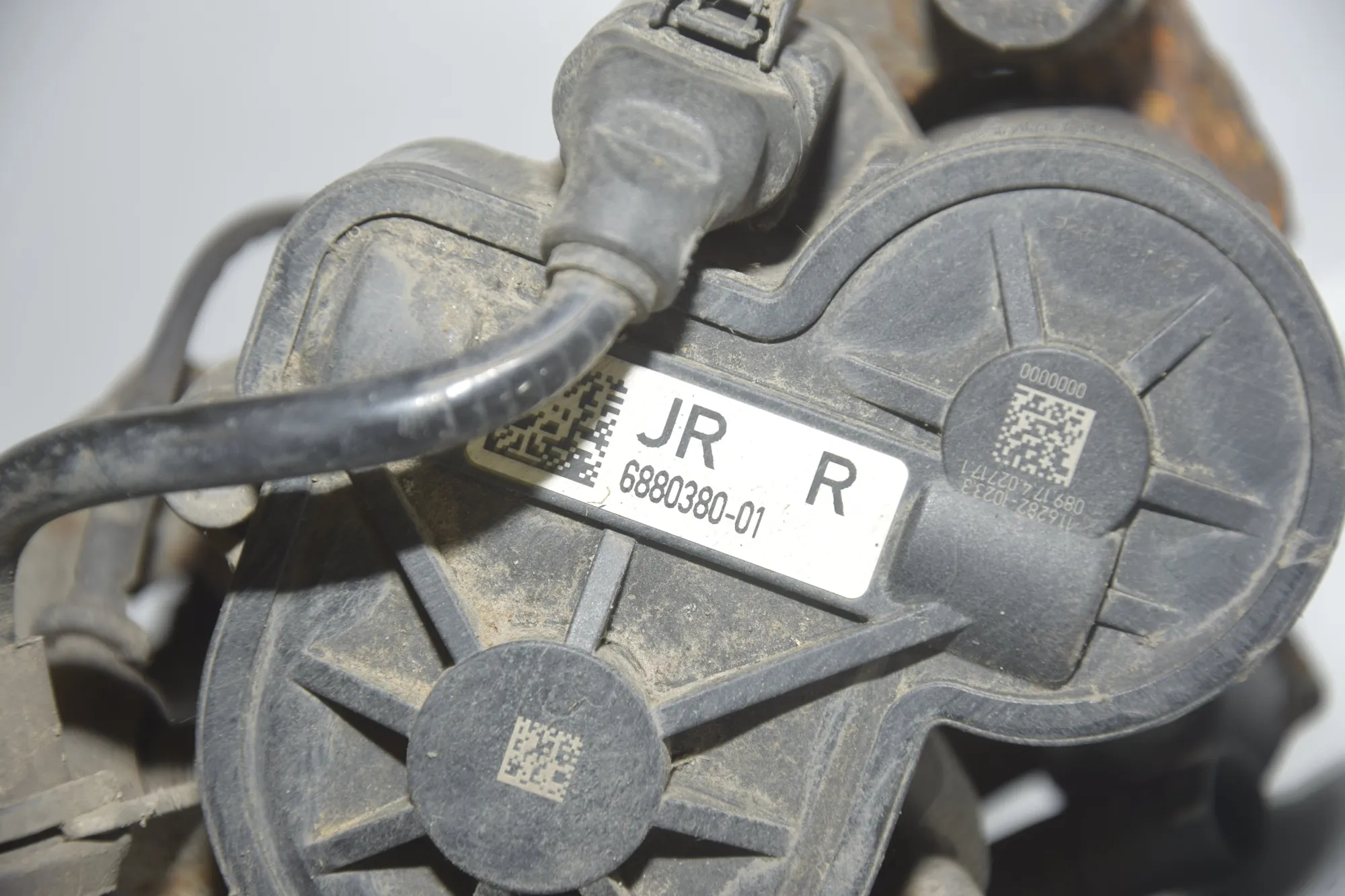 Rear Right Brake Caliper – OEM 6880380 · BMW 2 Gran Tourer (F46) 218 d xDrive 2017 – 6
