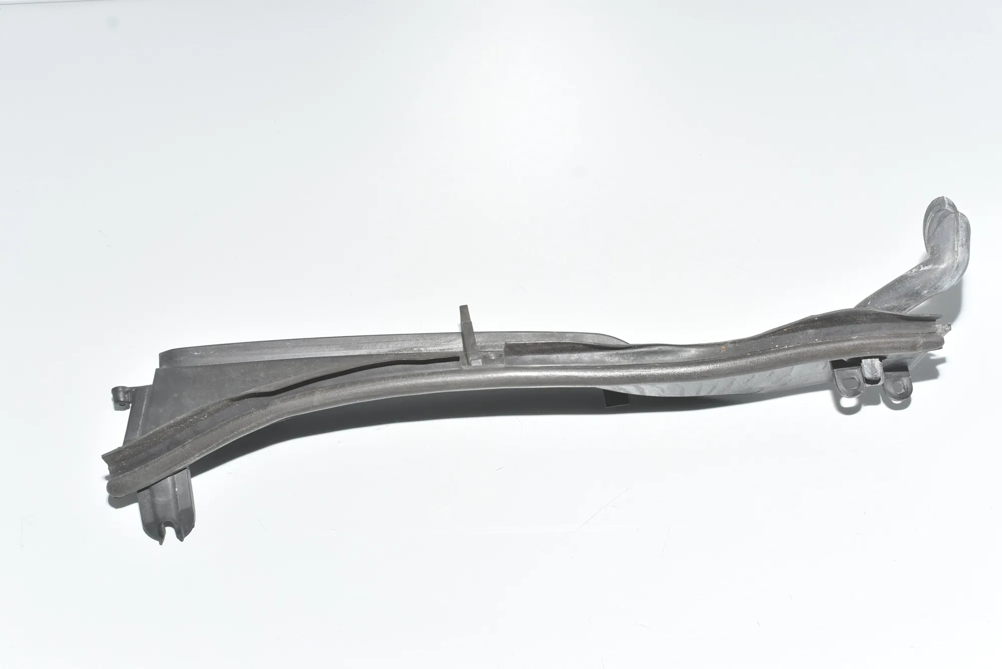 Other Engine Compartment Parts – OEM 6925973 · BMW 3 Cabrio (E93) 320 d 2009 – 2