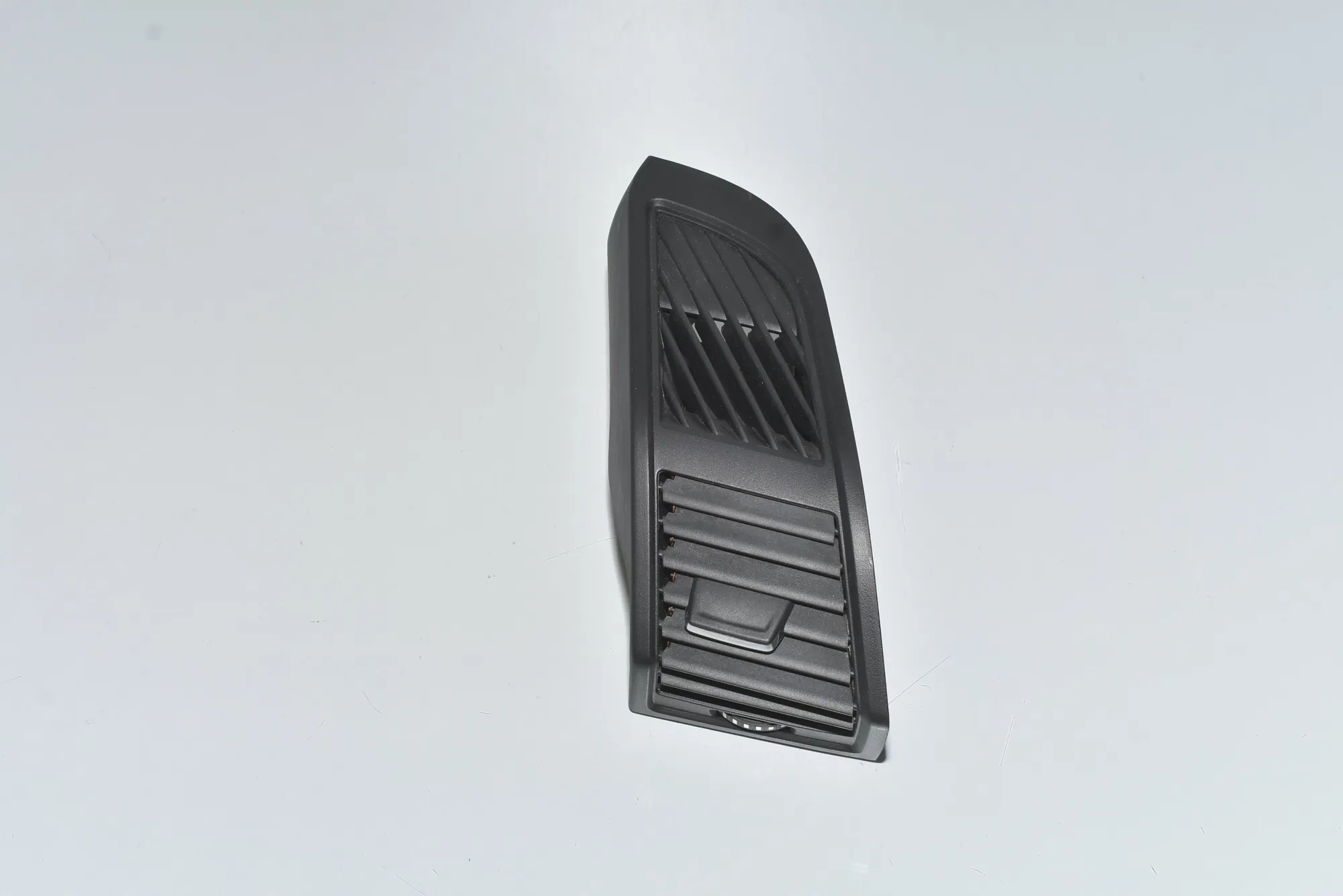 Dashboard Air Vents – OEM 64229283003 · BMW i3 (I01) s Electric 2021
