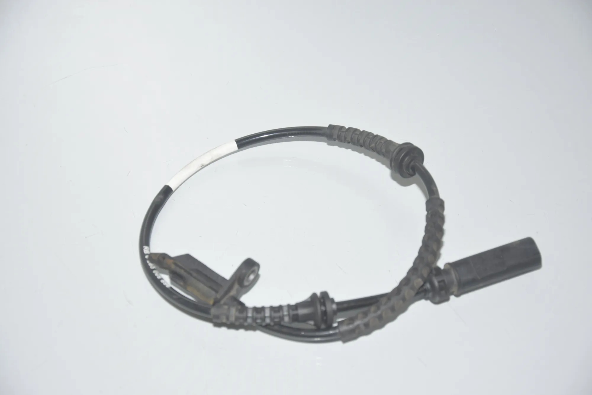 Front Left ABS Sensor – OEM 6865794 · BMW i3 (I01) BMW i3 (I01) Electric 2015 – 3