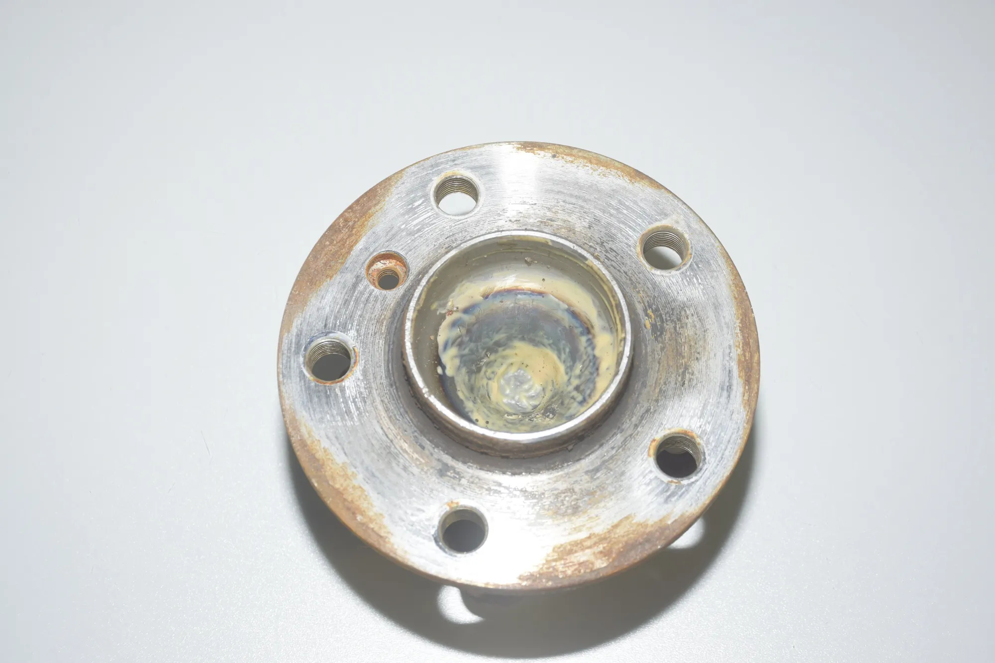 Front Left Wheel Bearing – OEM 6867927 · BMW i3 (I01) BMW i3 (I01) Electric 2015