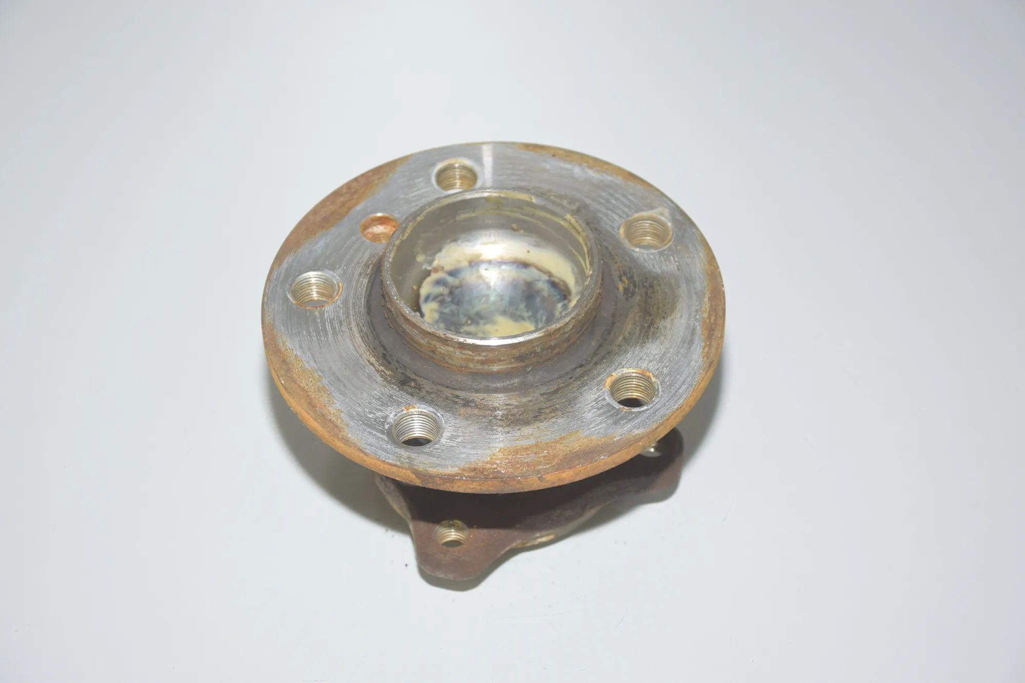 Front Left Wheel Bearing – OEM 6867927 · BMW i3 (I01) BMW i3 (I01) Electric 2015 – 2