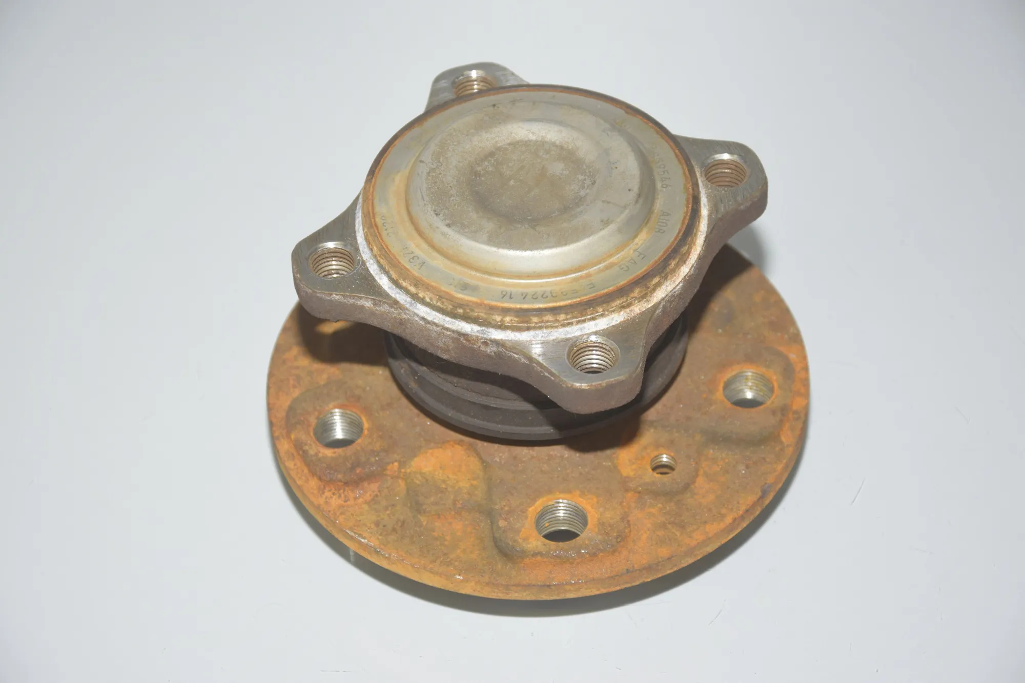 Front Left Wheel Bearing – OEM 6867927 · BMW i3 (I01) BMW i3 (I01) Electric 2015 – 4