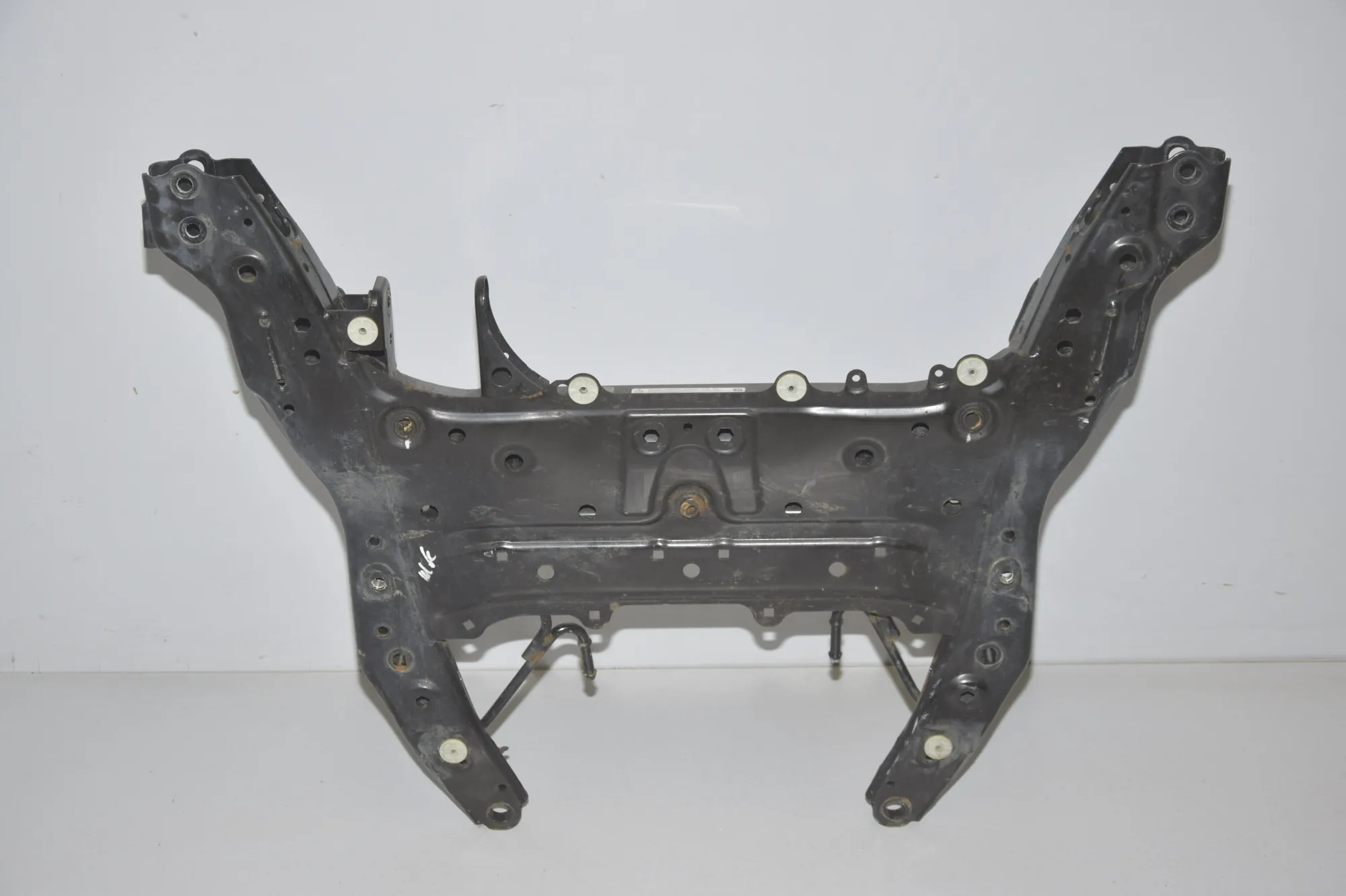 Front Subframe – OEM 6872729 · BMW 2 Gran Tourer (F46) 218 d xDrive 2017 – 4