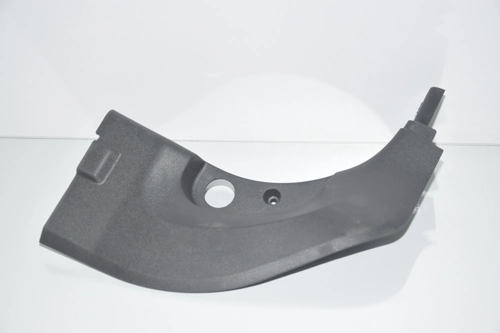 Front Right Interior Step Trim – OEM 7398020 · BMW iX3 (G08) (2020 - -) Electric (286 HP) 2022