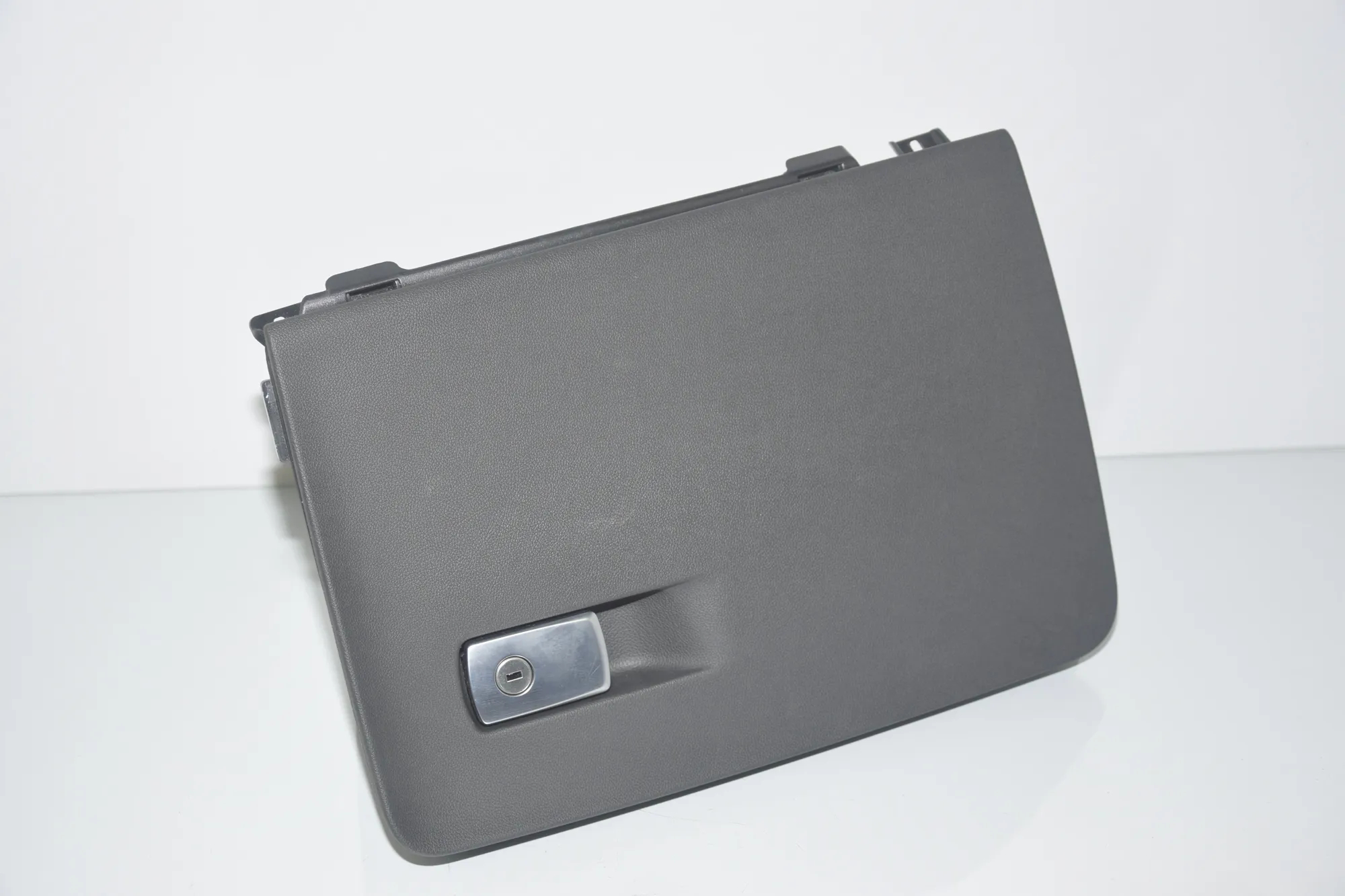 Glove Compartment – OEM 9363452 · BMW iX3 (G08) (2020 - -) Electric (286 HP) 2022 – 2