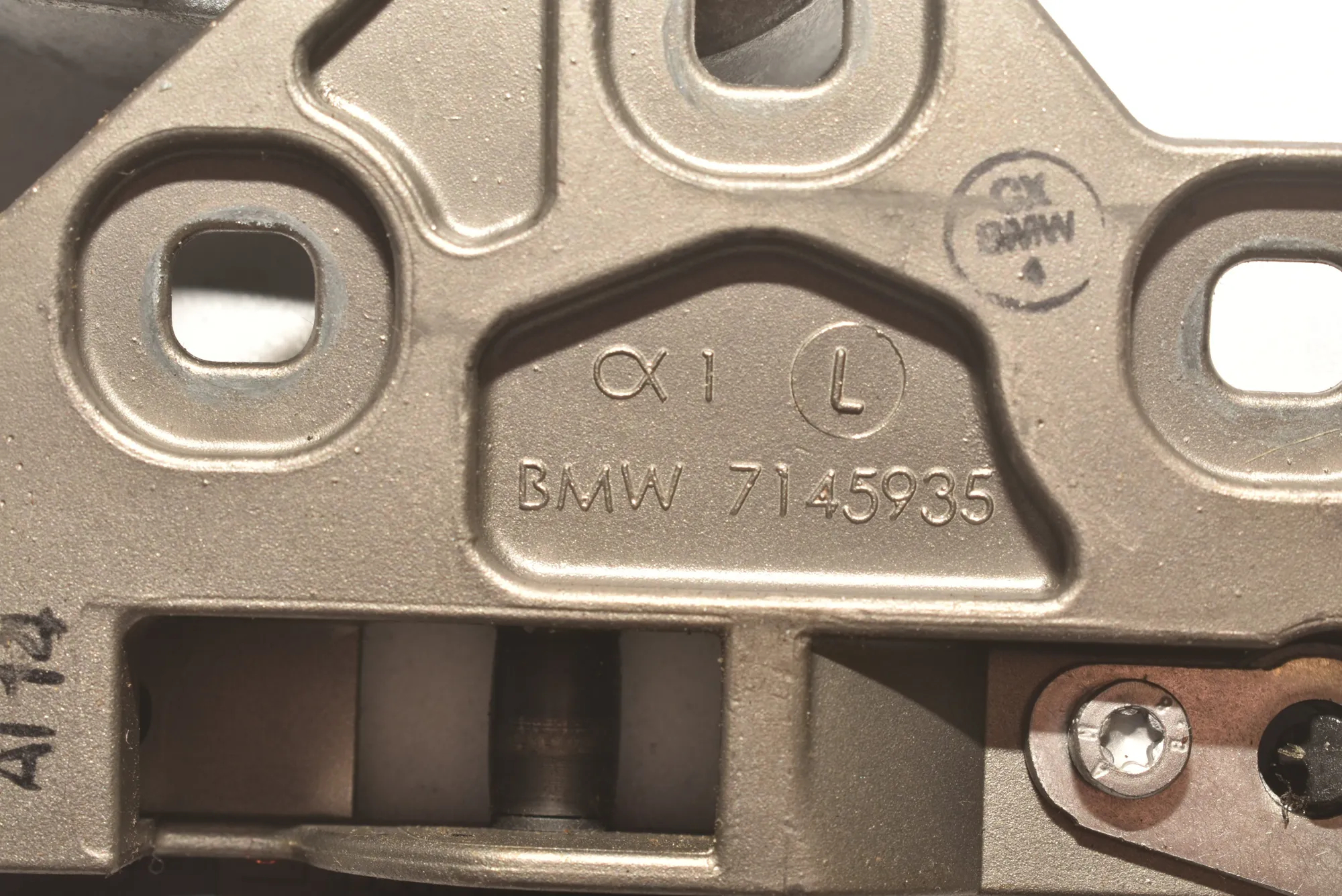 Other Roof Parts – OEM 7145936 · BMW 3 Cabrio (E93) 320 d 2009 – 8