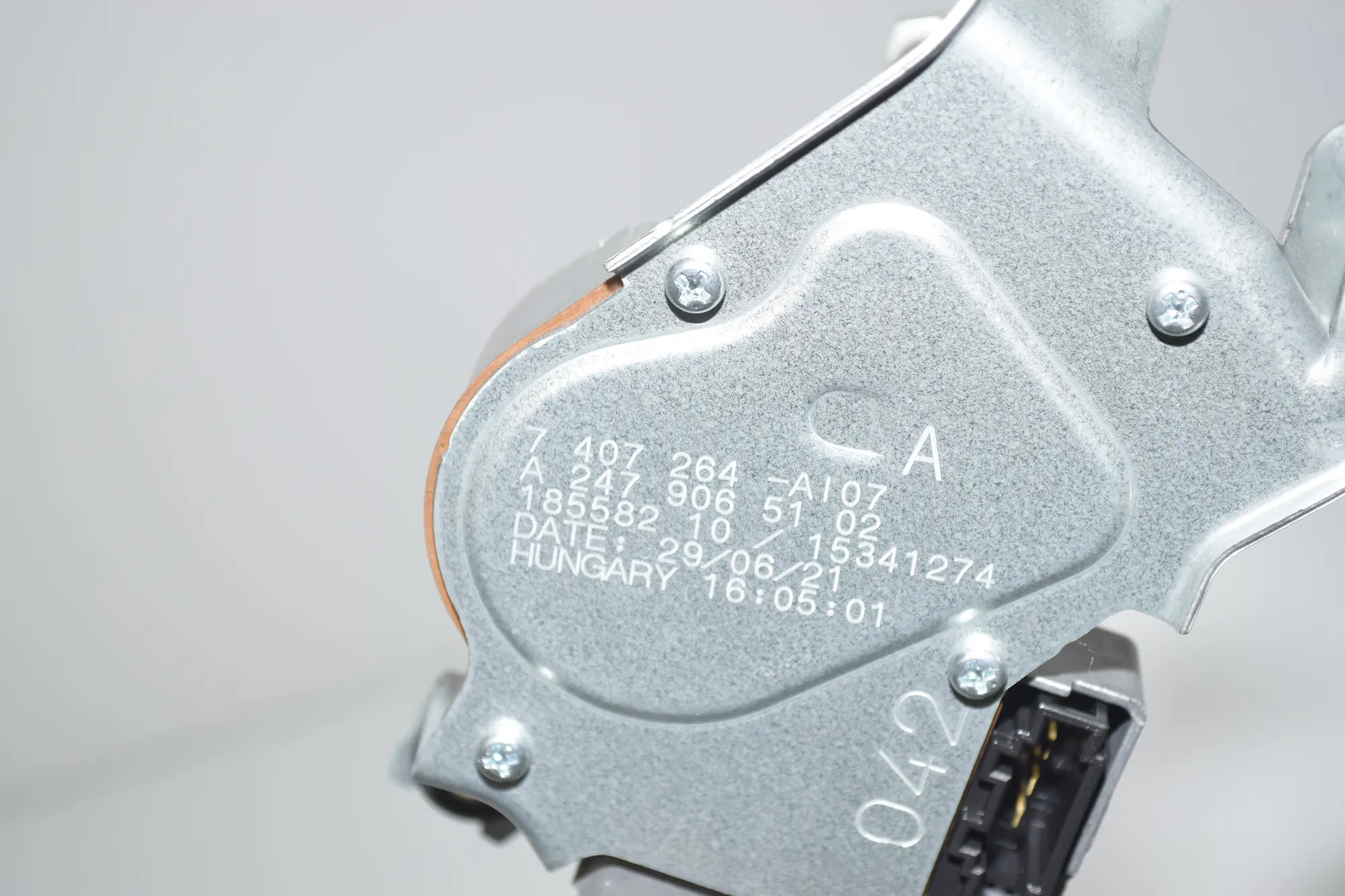 Tailgate Window Wiper Motor – OEM 7407264 · BMW iX3 (G08) (2020 - -) Electric (286 HP) 2022 – 6