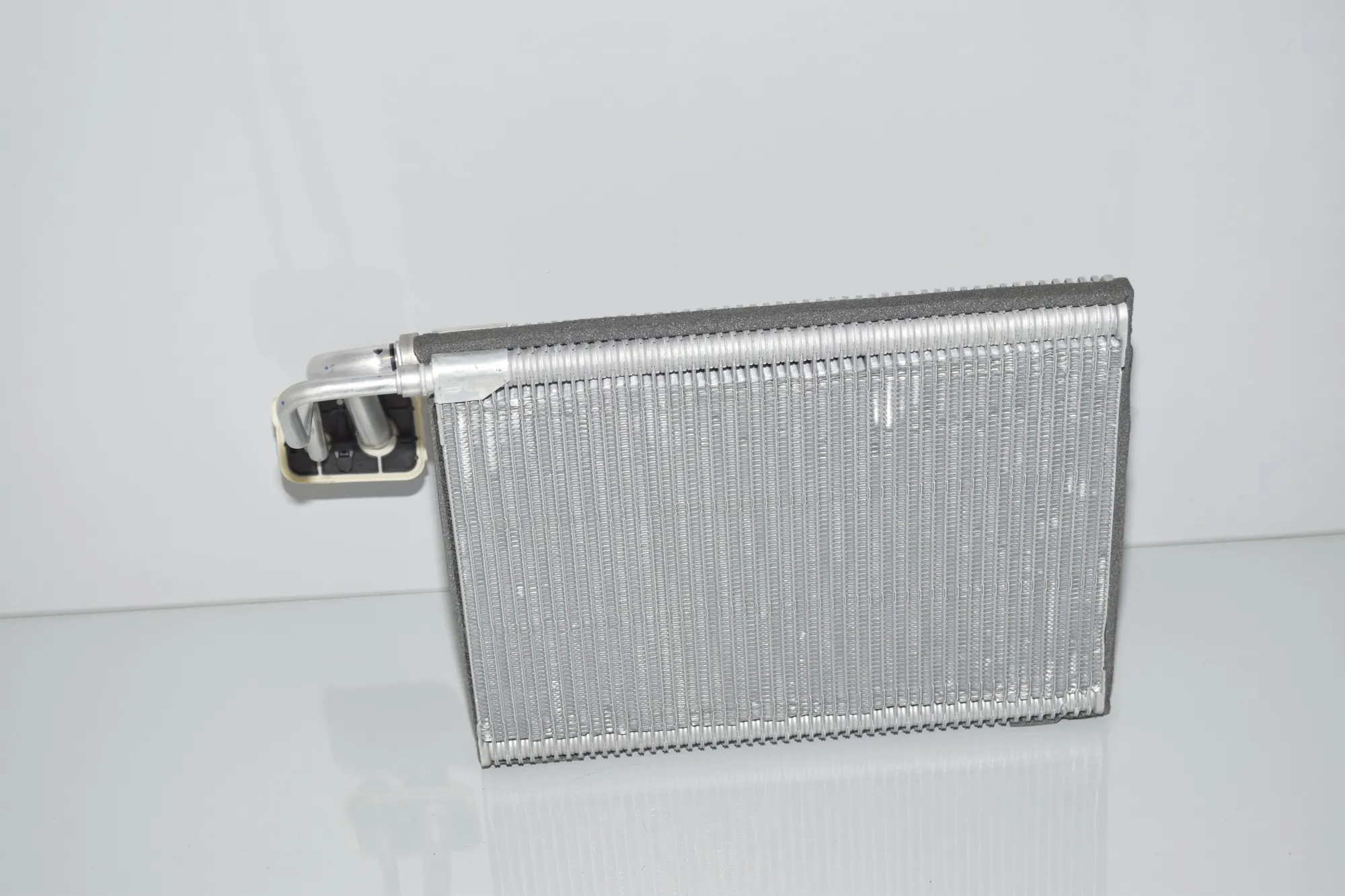 A/C Air Con Radiator – OEM 64119495819 · BMW iX3 (G08) (2020 - -) Electric (286 HP) 2022 – 3