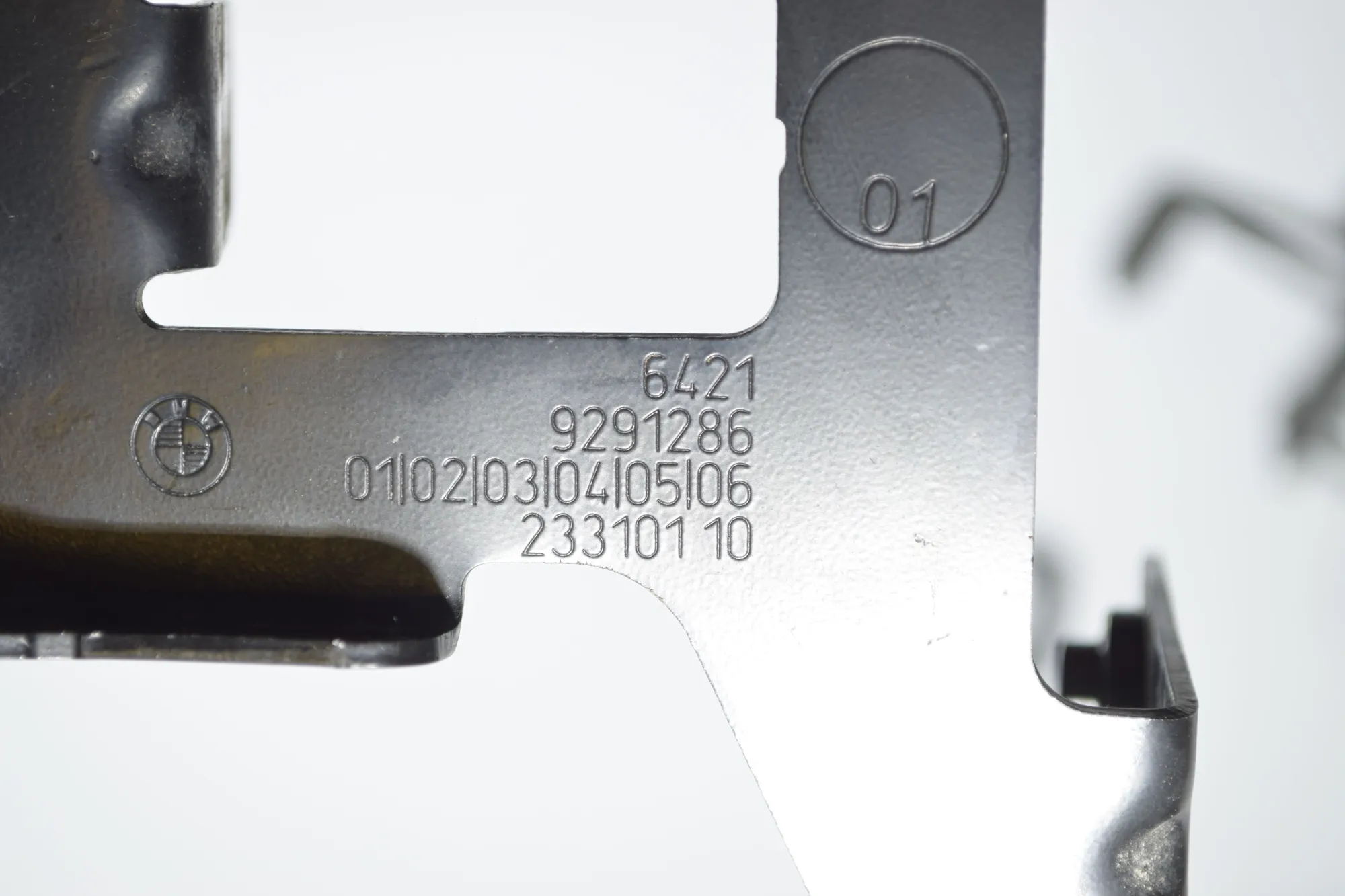 Bracket – OEM 9291288 · BMW i3 (I01) s Electric 2021 – 10
