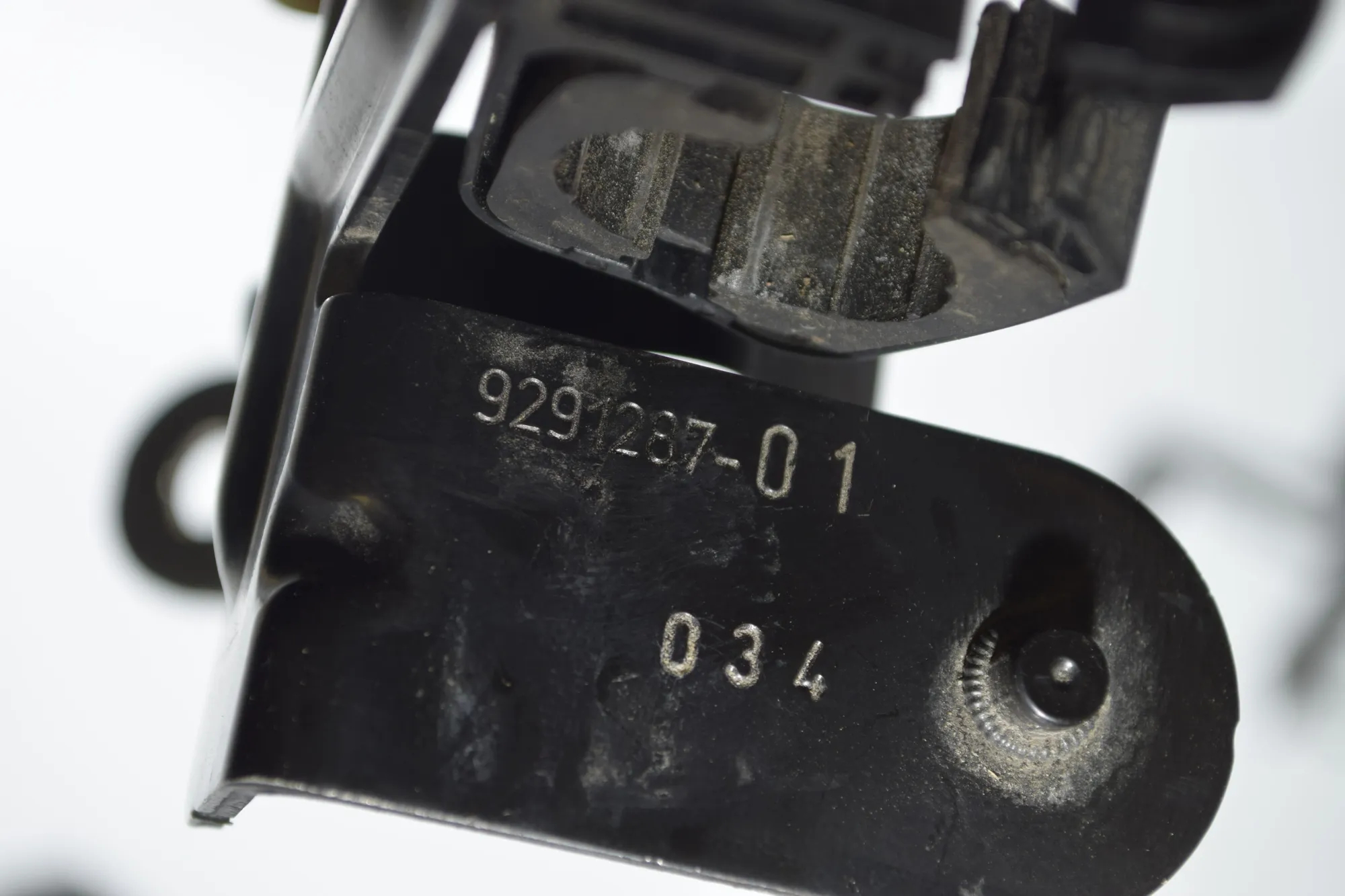 Bracket – OEM 9291288 · BMW i3 (I01) s Electric 2021 – 9