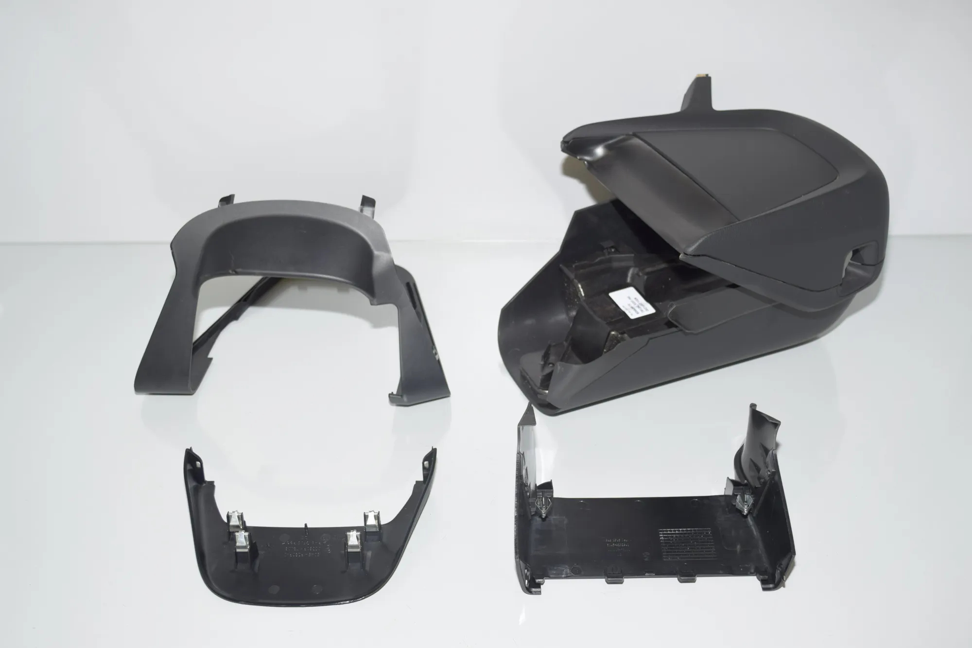 Steering Column Trim – OEM 9285064 · BMW i3 (I01) s Electric 2021