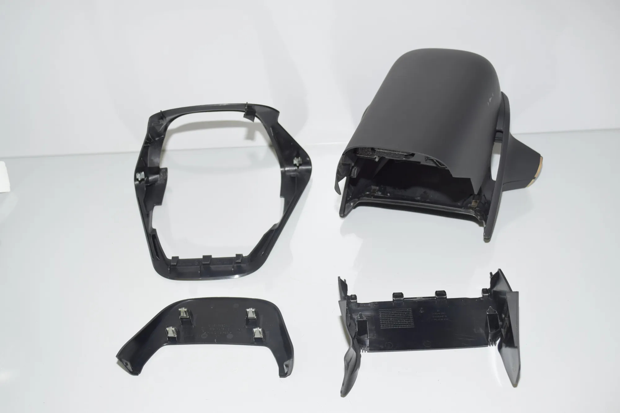 Steering Column Trim – OEM 9285064 · BMW i3 (I01) s Electric 2021 – 4